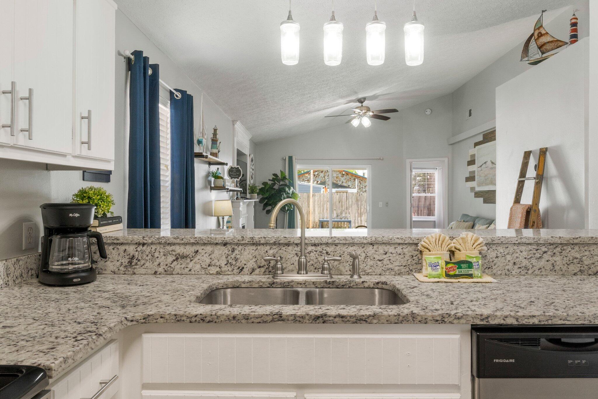 HOLIDAY BEACH - Residential