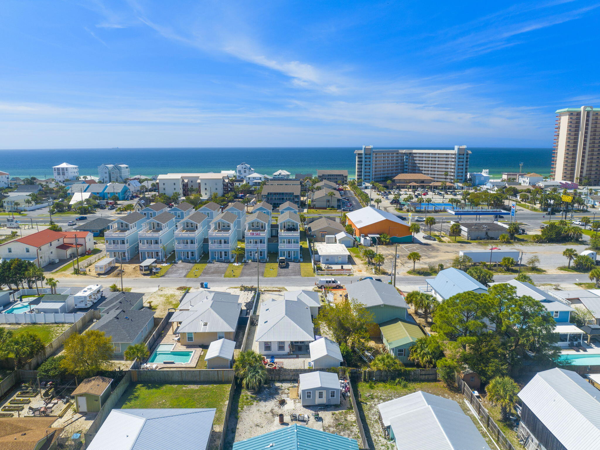 HOLIDAY BEACH - Residential