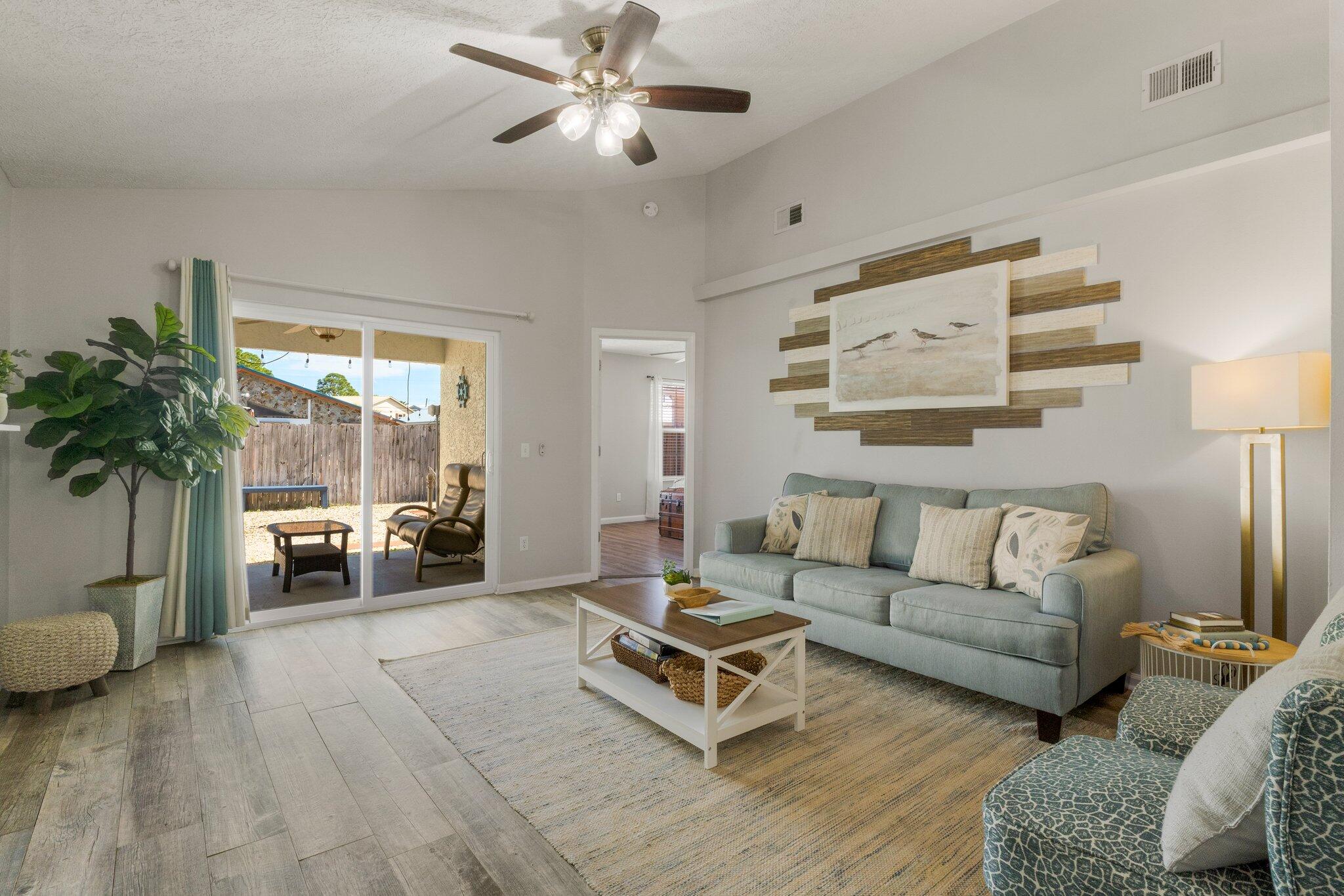 HOLIDAY BEACH - Residential