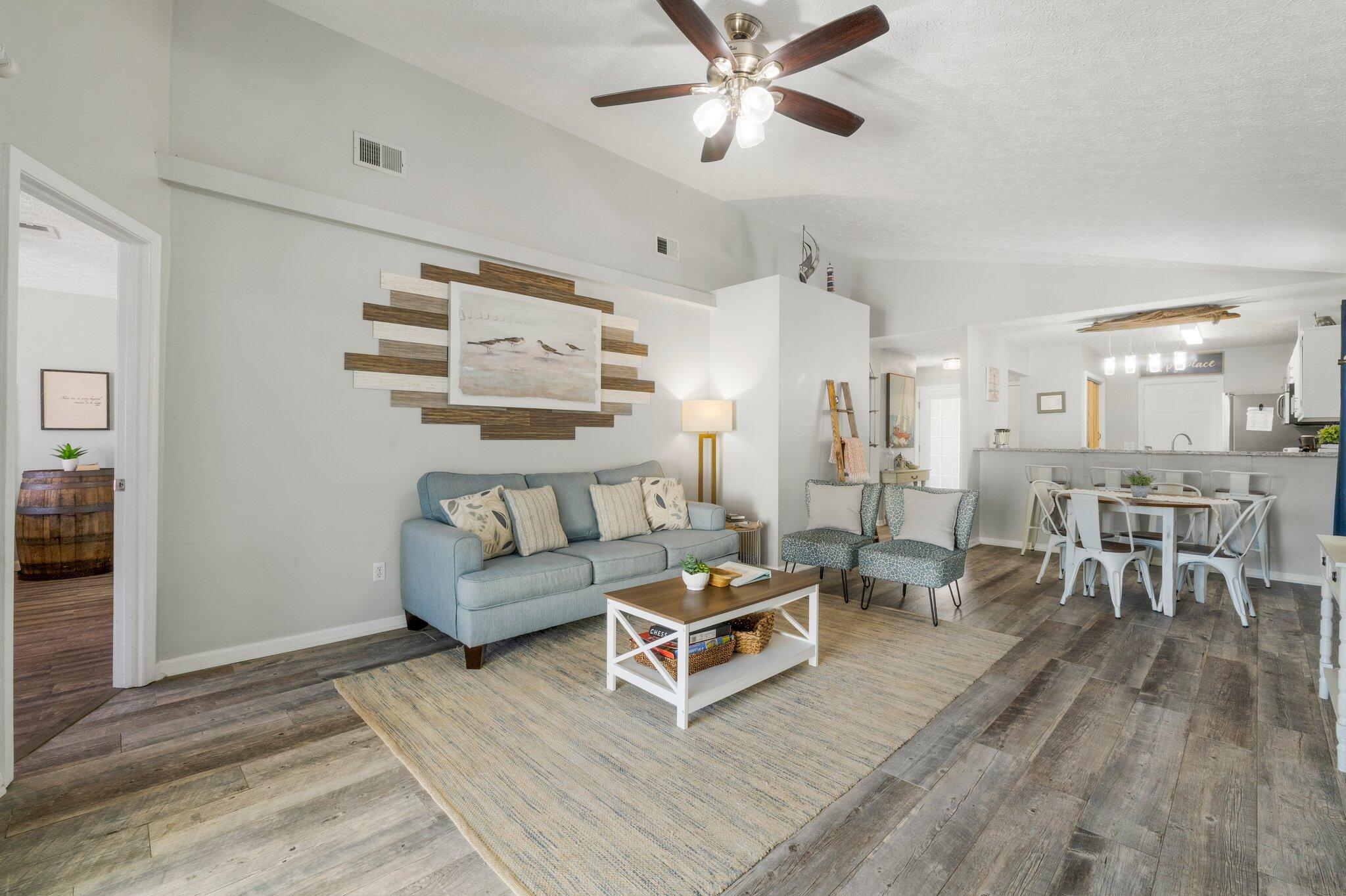 HOLIDAY BEACH - Residential