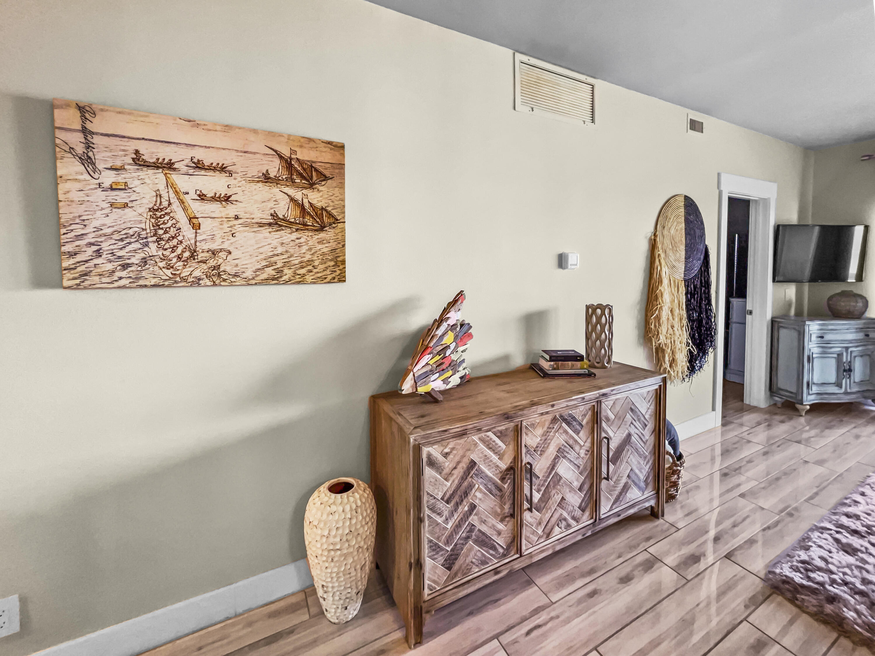 PLAYERS CLUB ON THE BAY THE - Residential