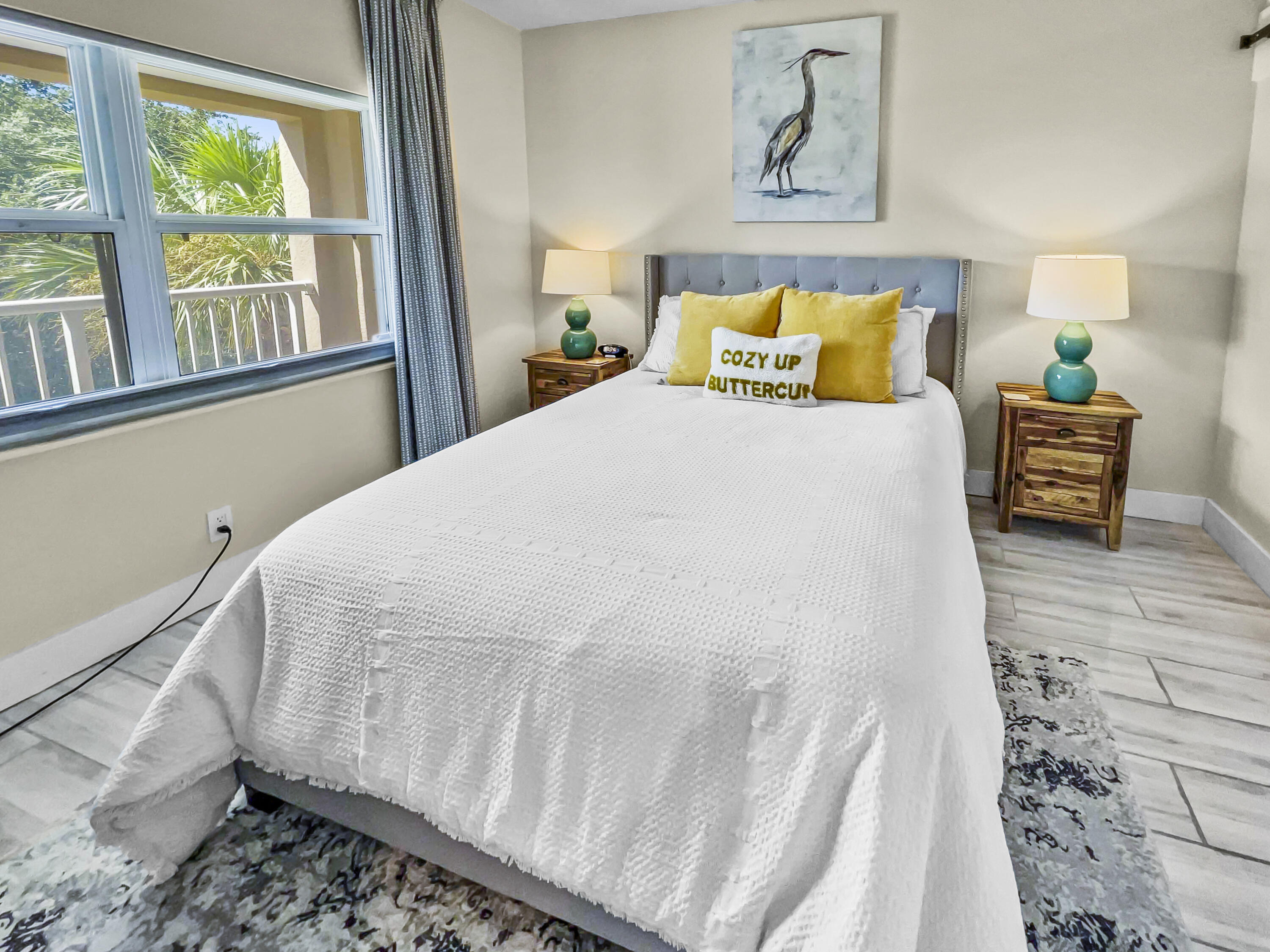 PLAYERS CLUB ON THE BAY THE - Residential