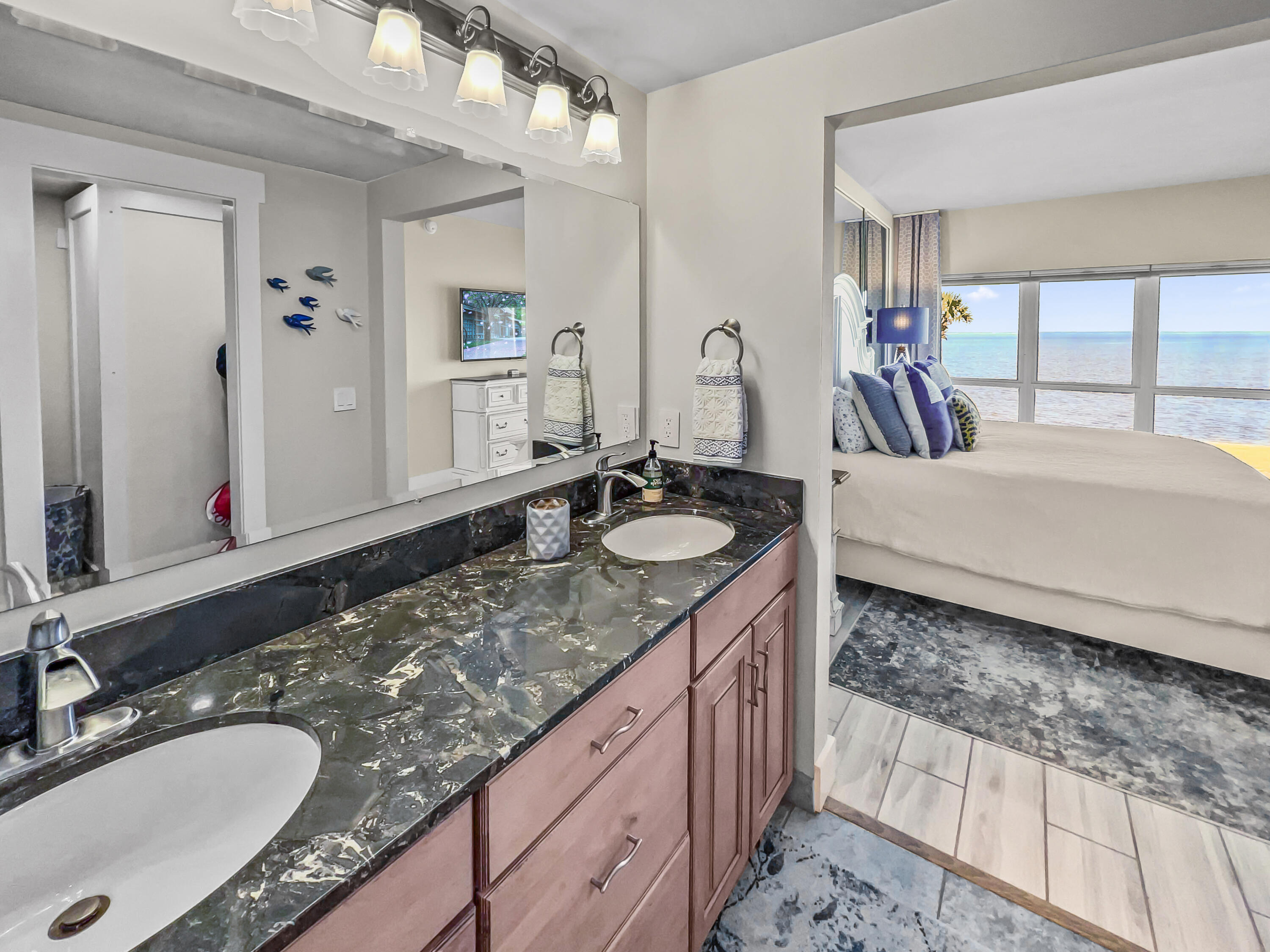 PLAYERS CLUB ON THE BAY THE - Residential