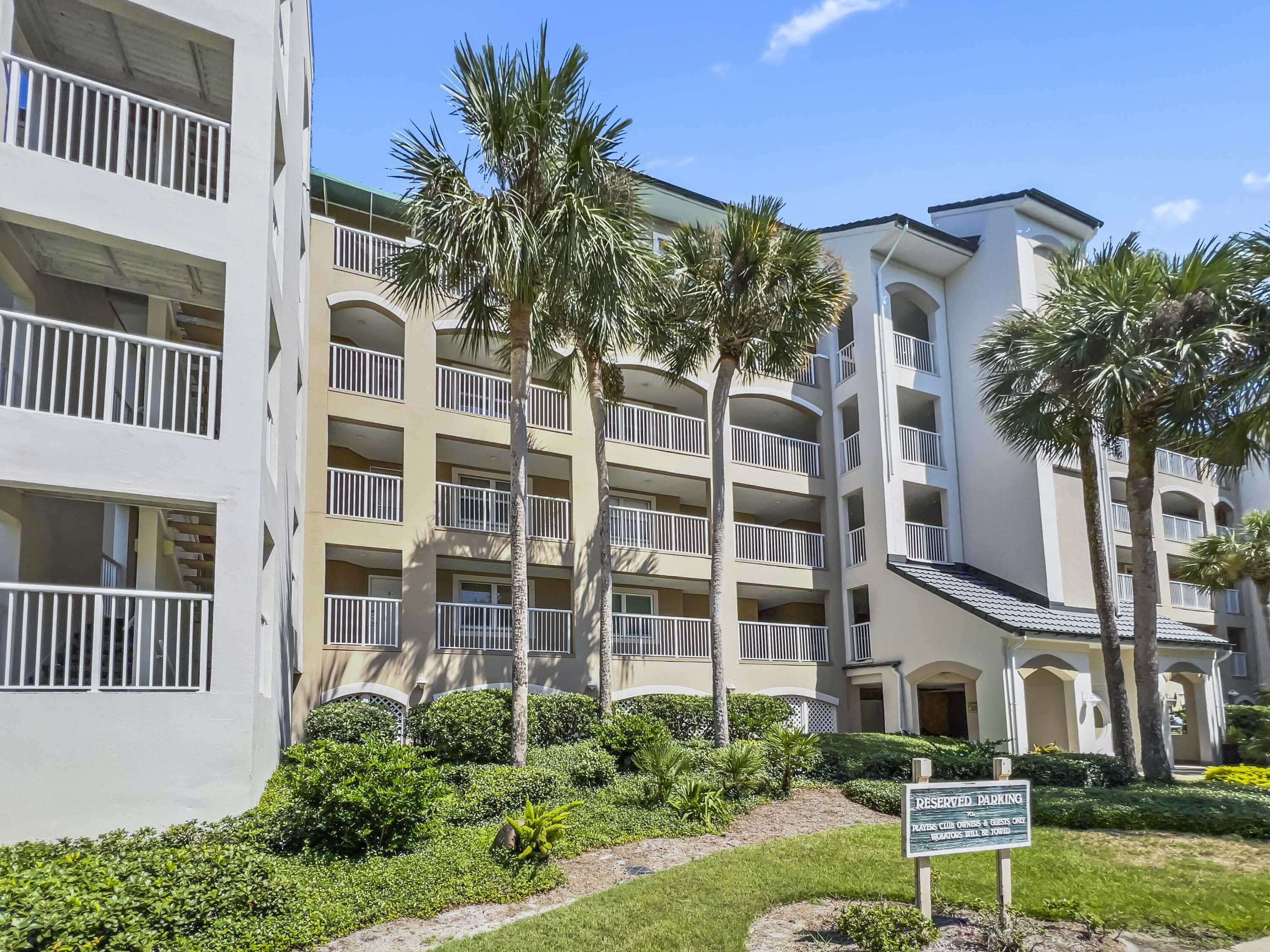 PLAYERS CLUB ON THE BAY THE - Residential