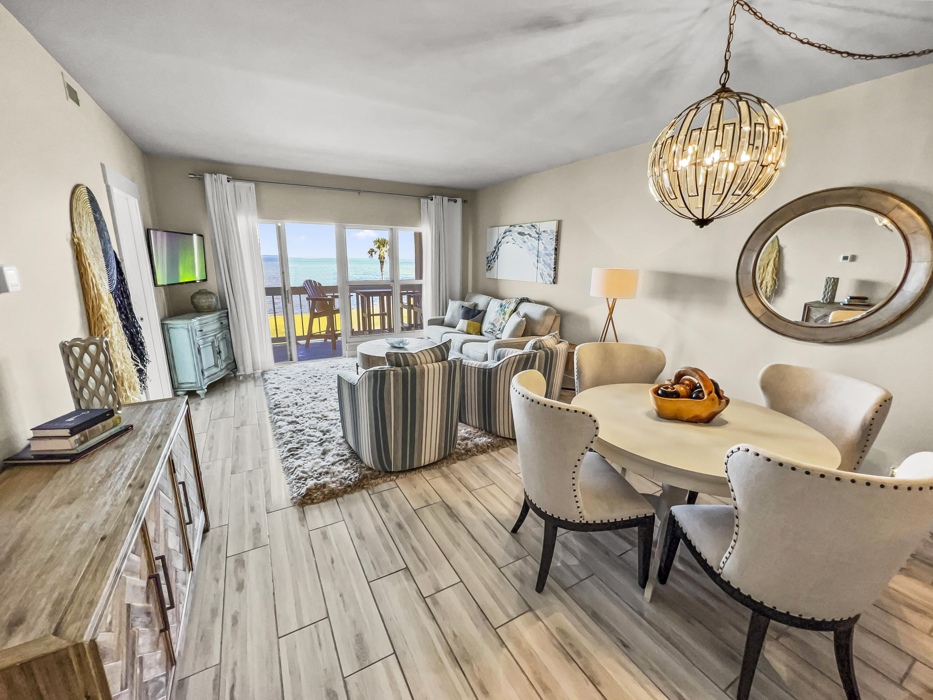 PLAYERS CLUB ON THE BAY THE - Residential