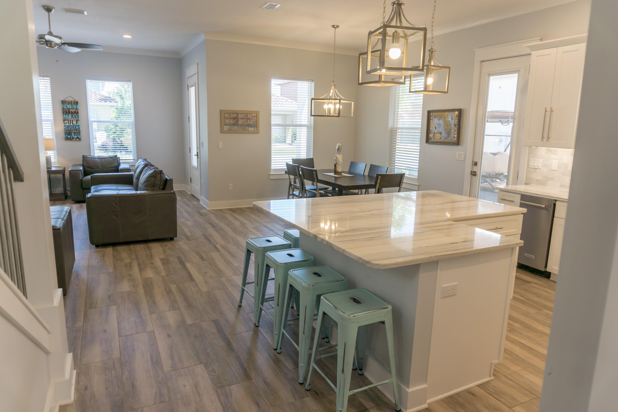 EMERALD WATERS VILLAGE - Residential