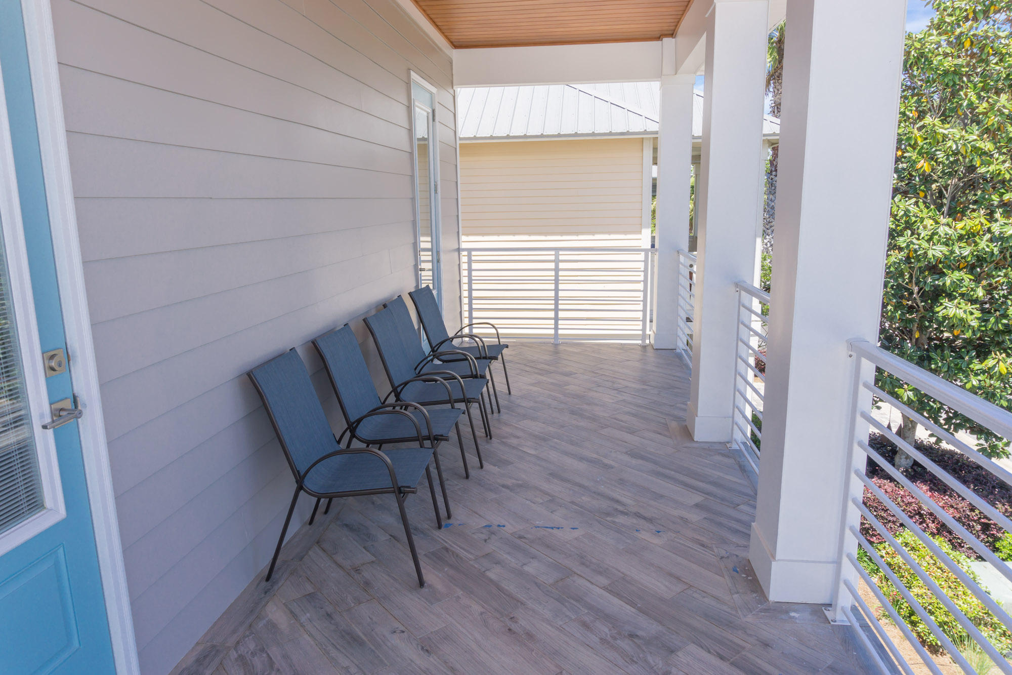 EMERALD WATERS VILLAGE - Residential