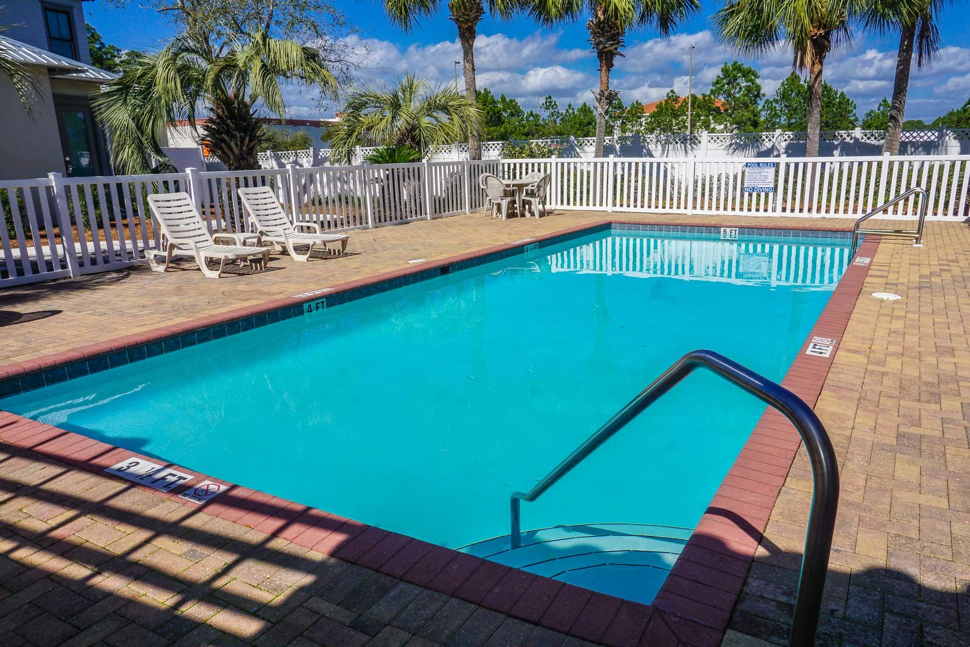 EMERALD WATERS VILLAGE - Residential