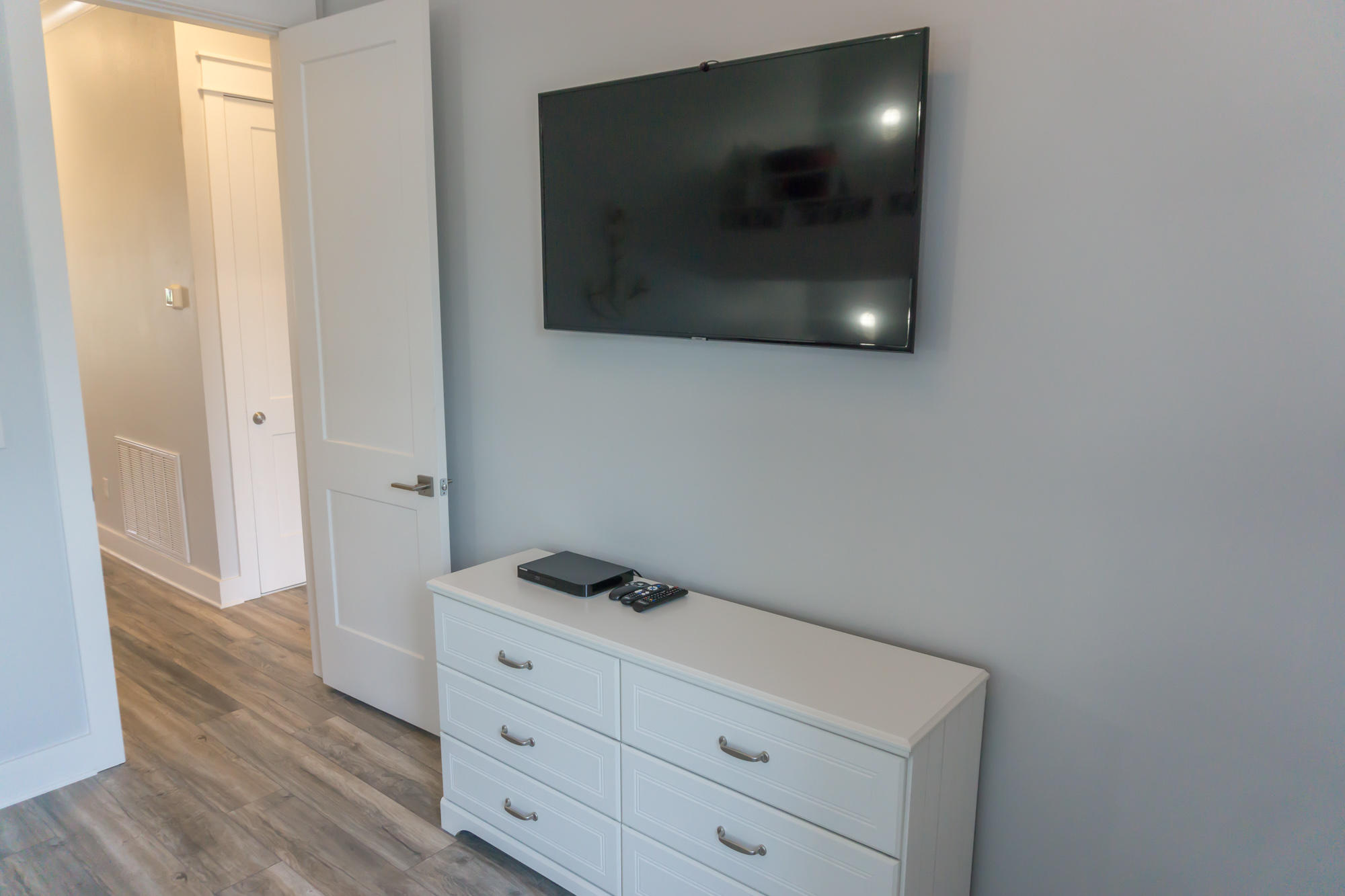 EMERALD WATERS VILLAGE - Residential