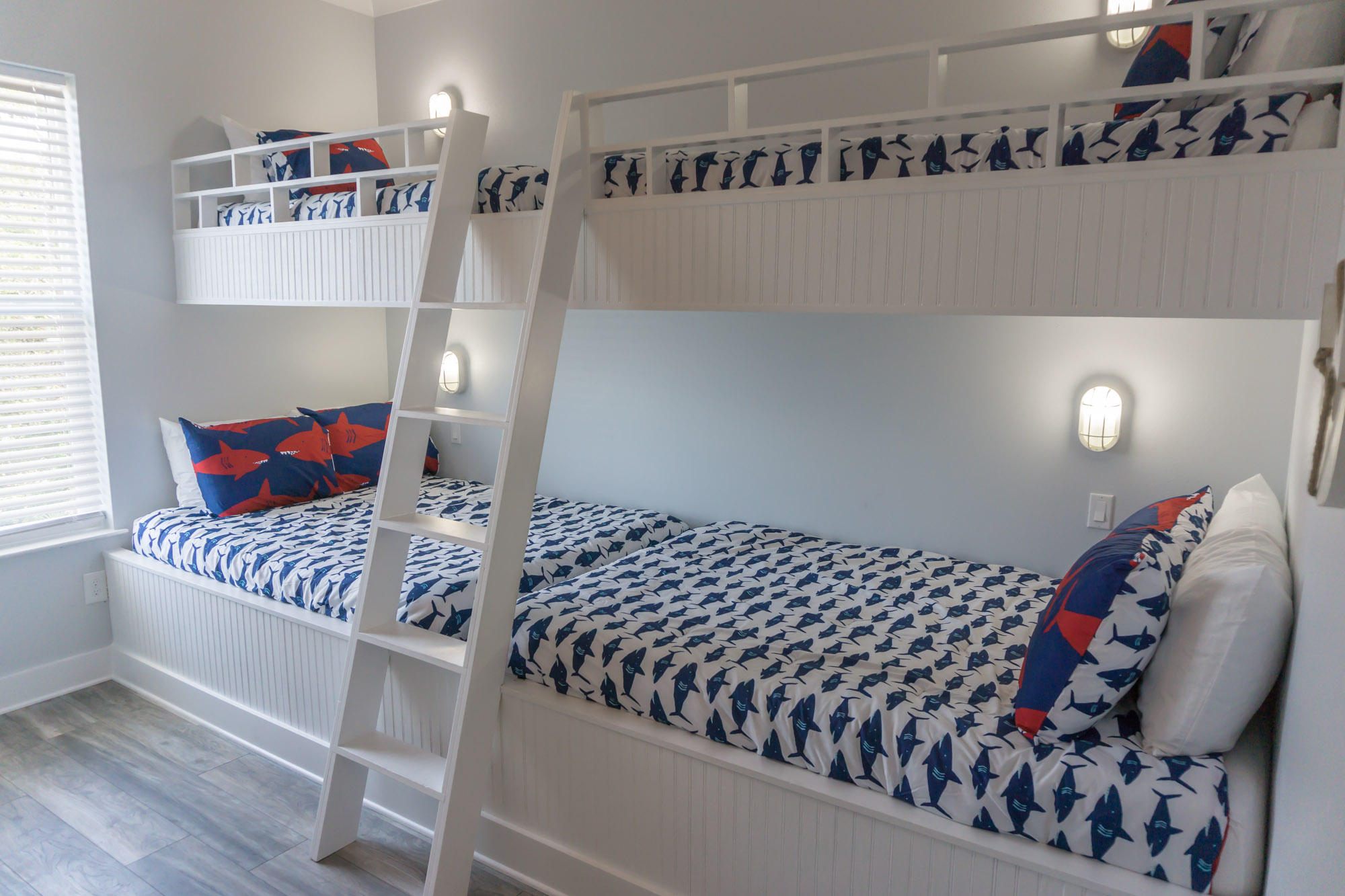 EMERALD WATERS VILLAGE - Residential