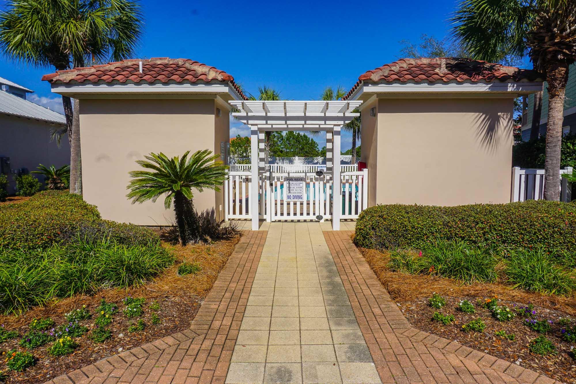 EMERALD WATERS VILLAGE - Residential