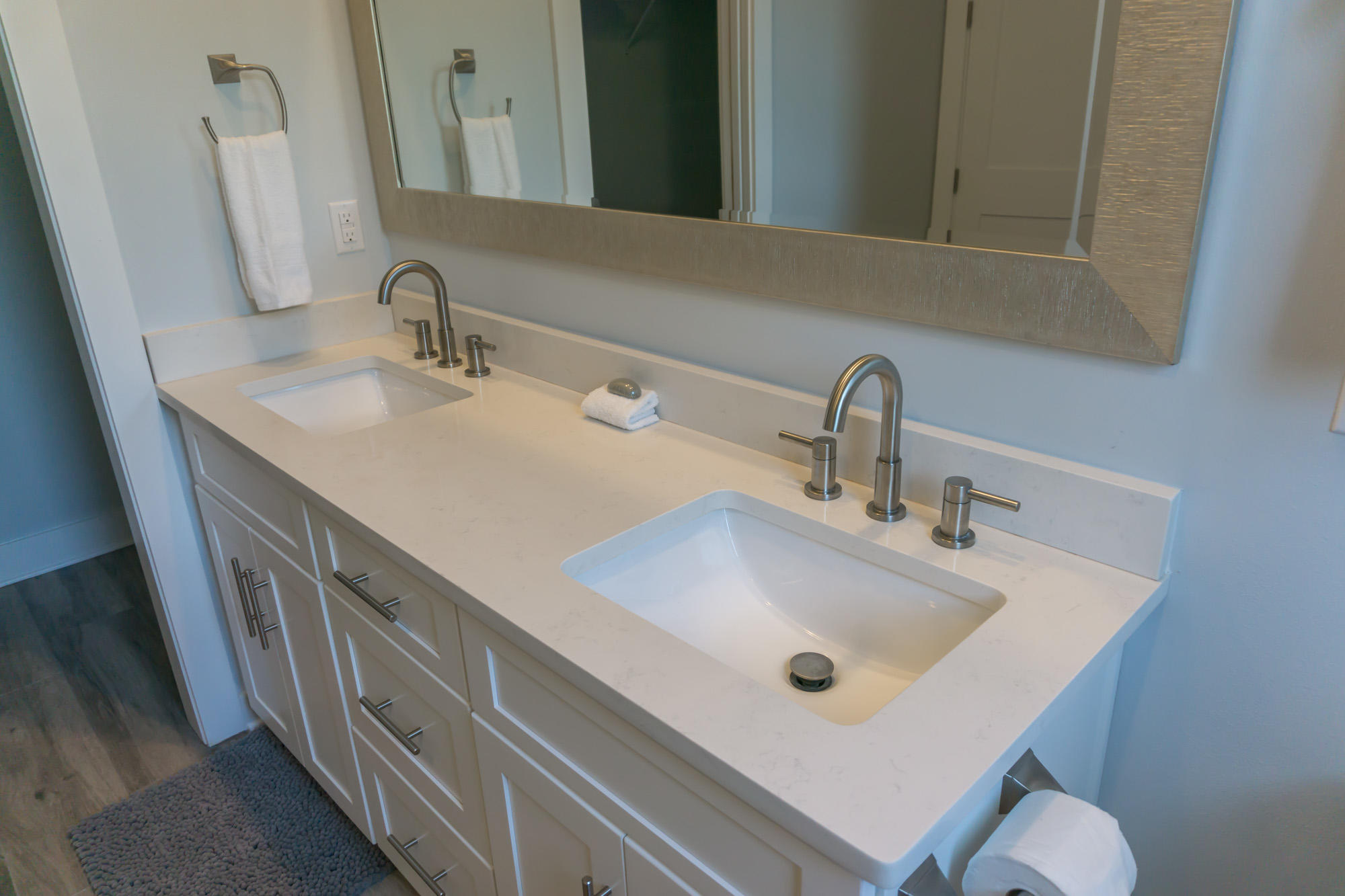 EMERALD WATERS VILLAGE - Residential