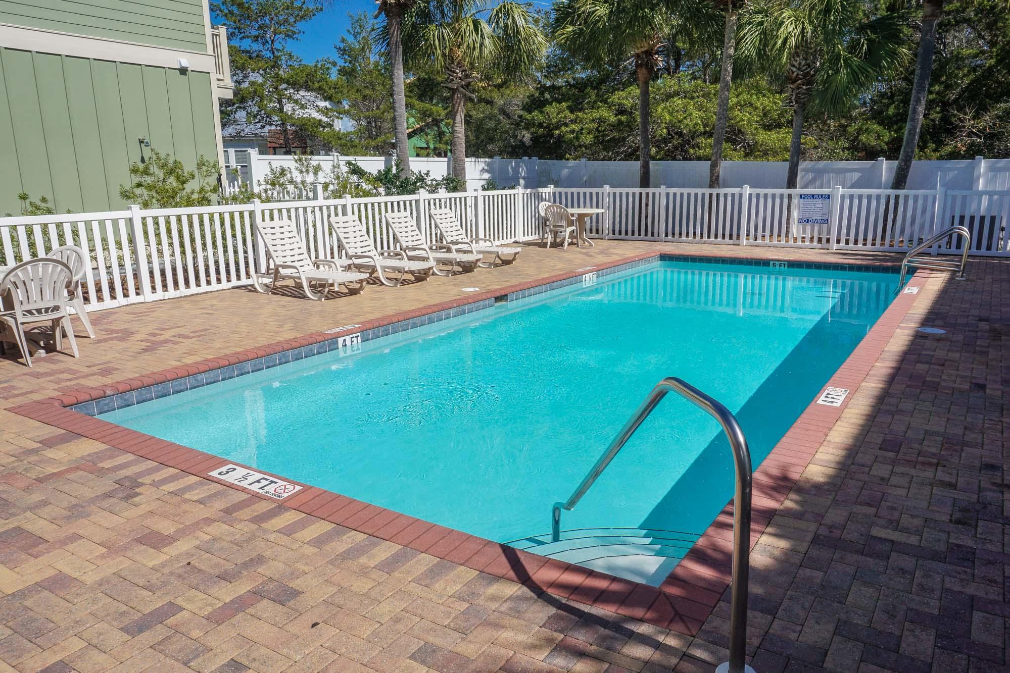 EMERALD WATERS VILLAGE - Residential