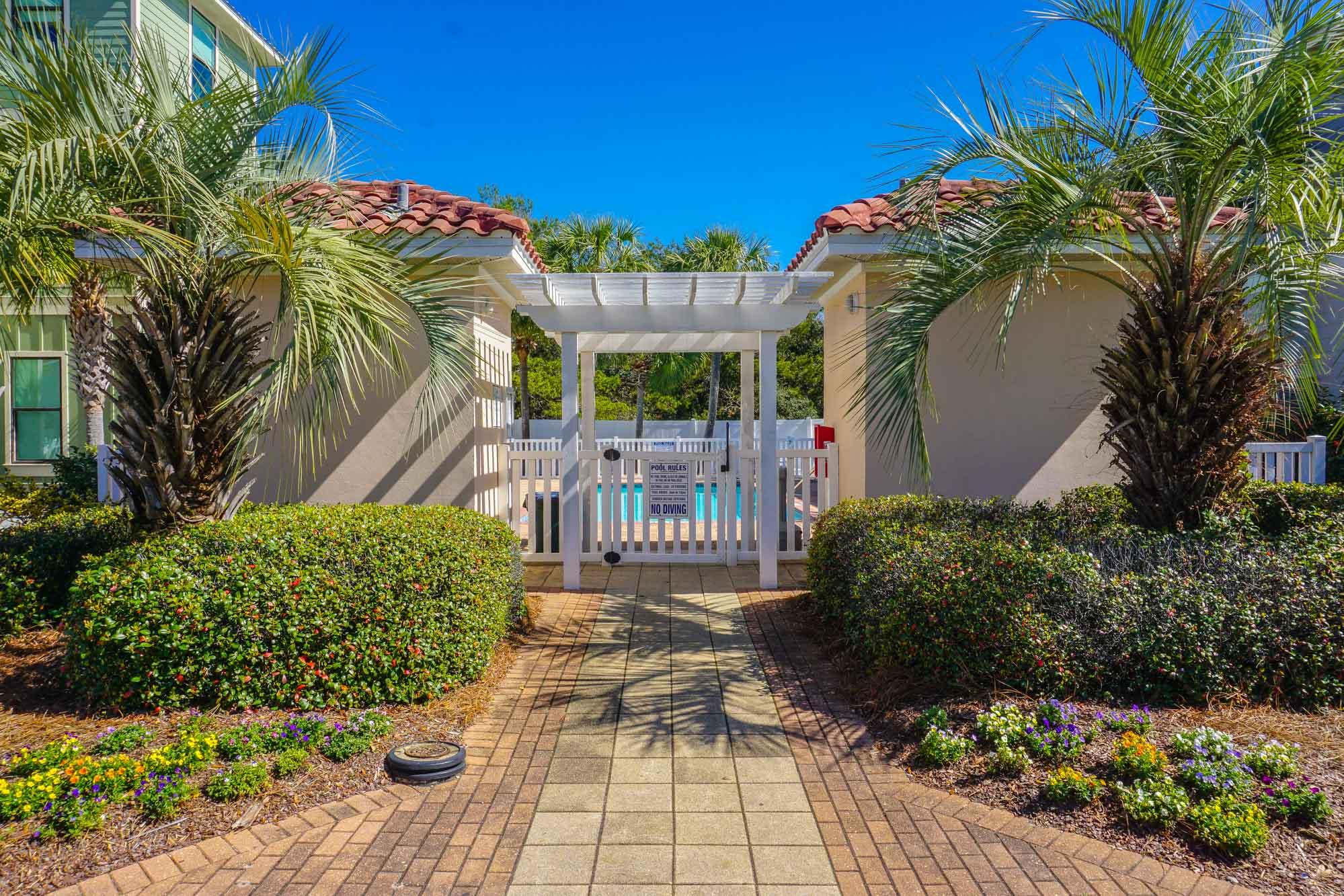 EMERALD WATERS VILLAGE - Residential