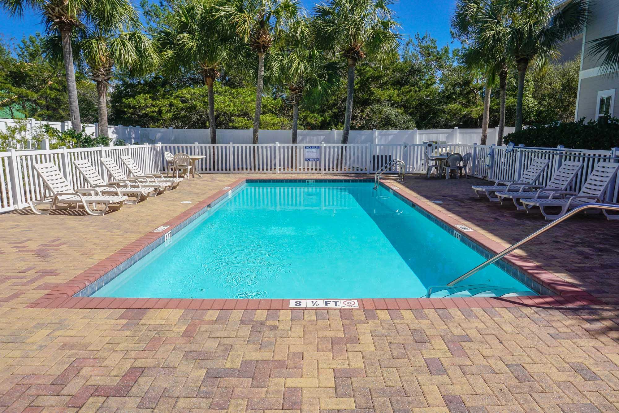 EMERALD WATERS VILLAGE - Residential