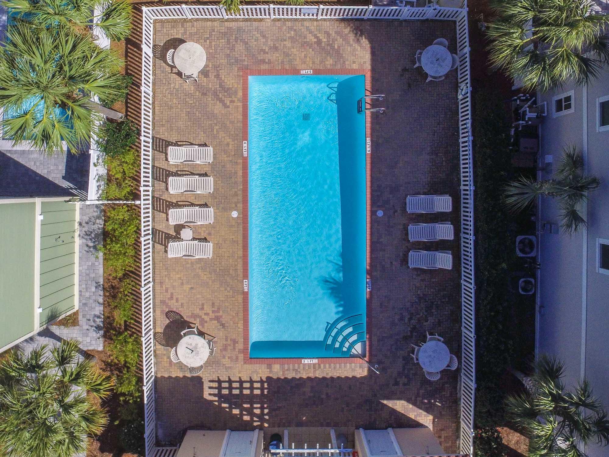 EMERALD WATERS VILLAGE - Residential