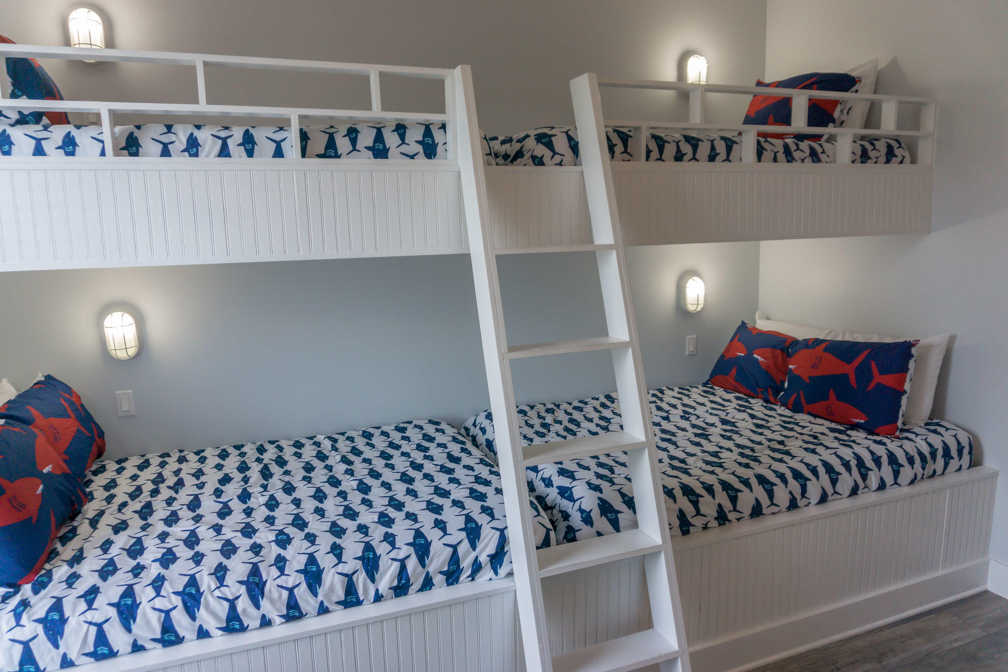 EMERALD WATERS VILLAGE - Residential