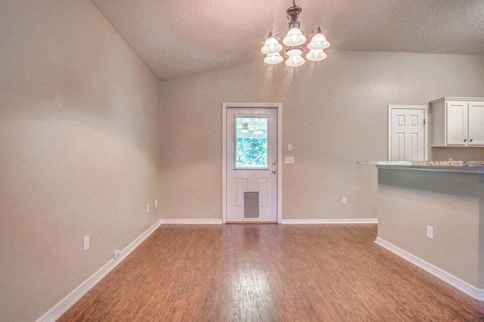 NAVARRE S/D 2ND ADDN - Residential Lease