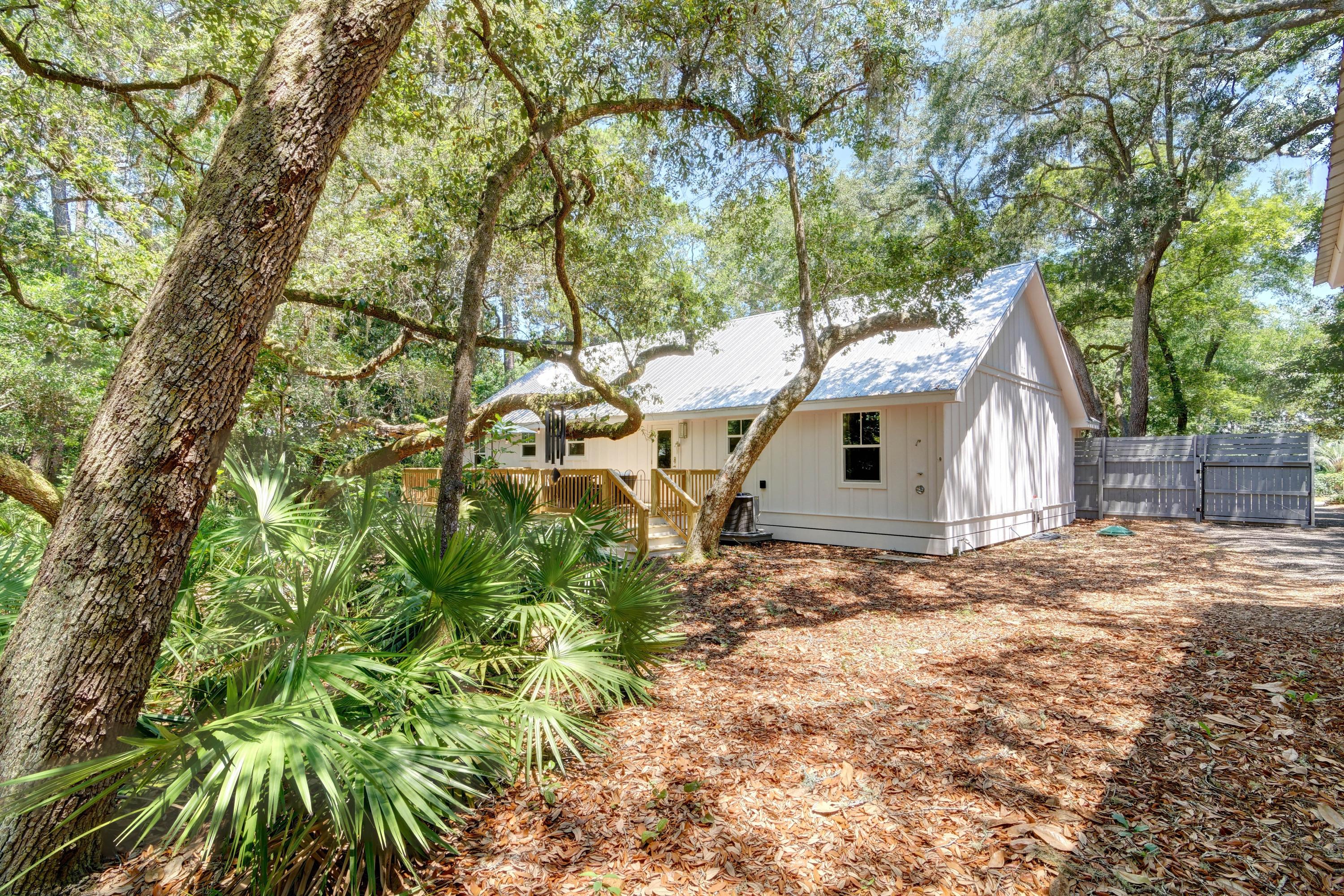 BAYSIDE HEIGHTS RANCHETTES - Residential