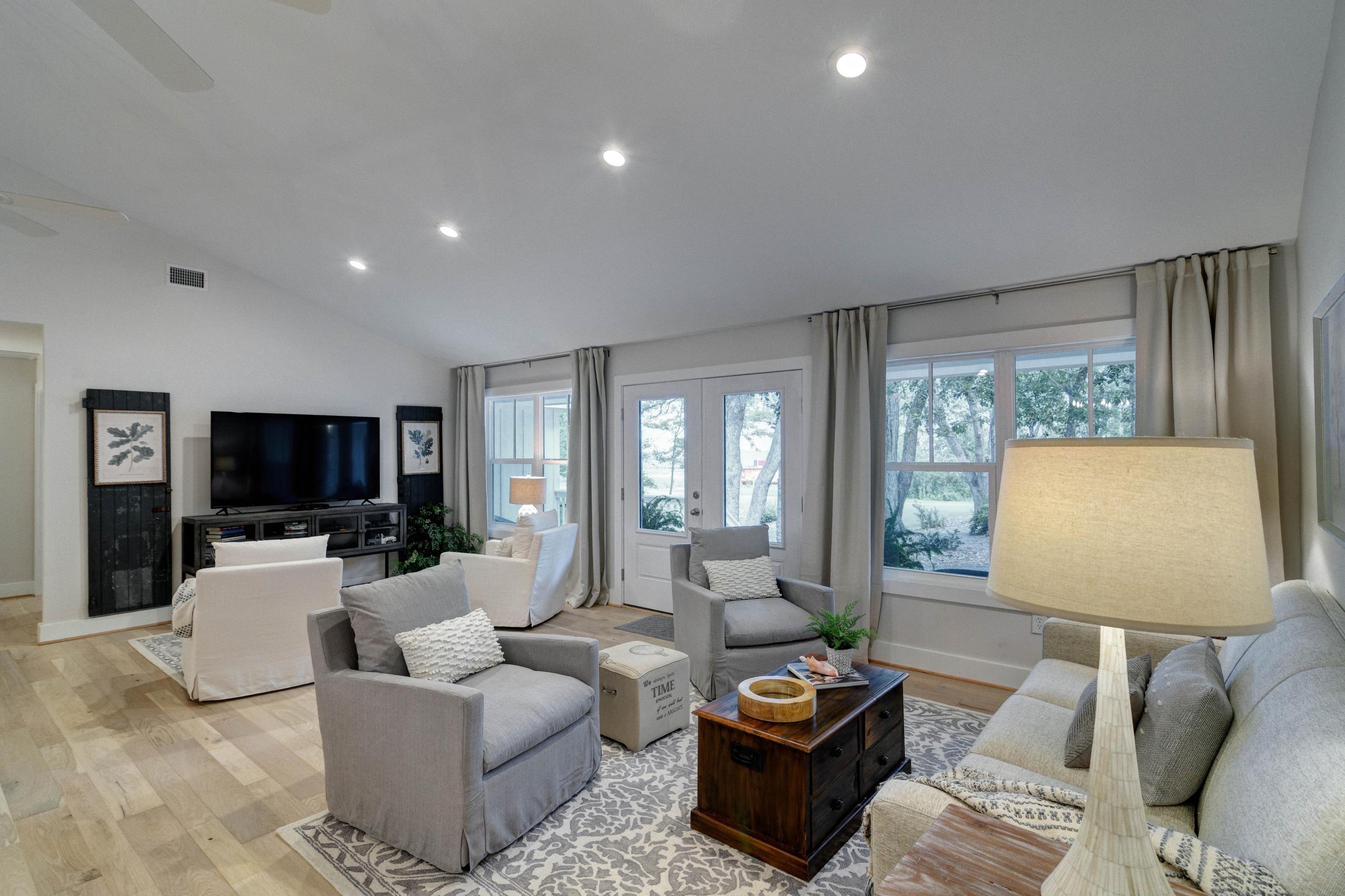 BAYSIDE HEIGHTS RANCHETTES - Residential