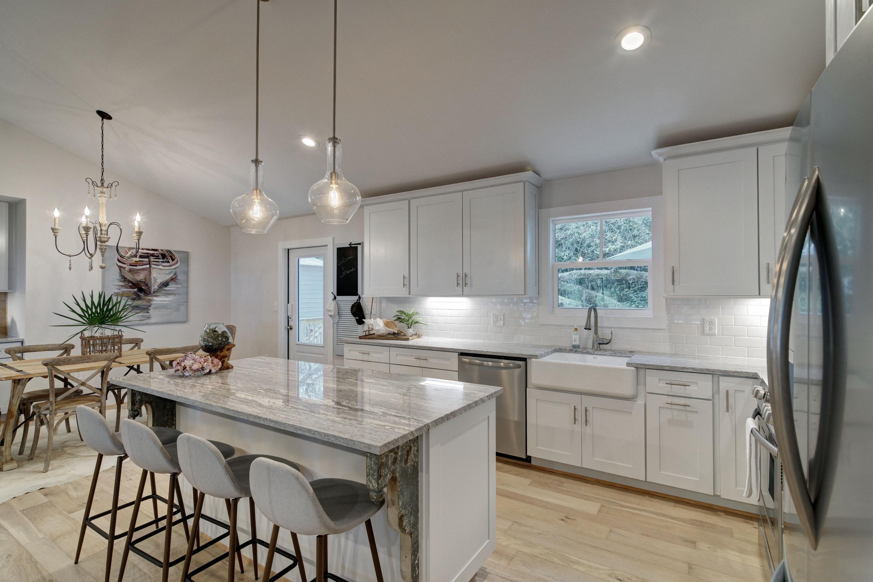 BAYSIDE HEIGHTS RANCHETTES - Residential