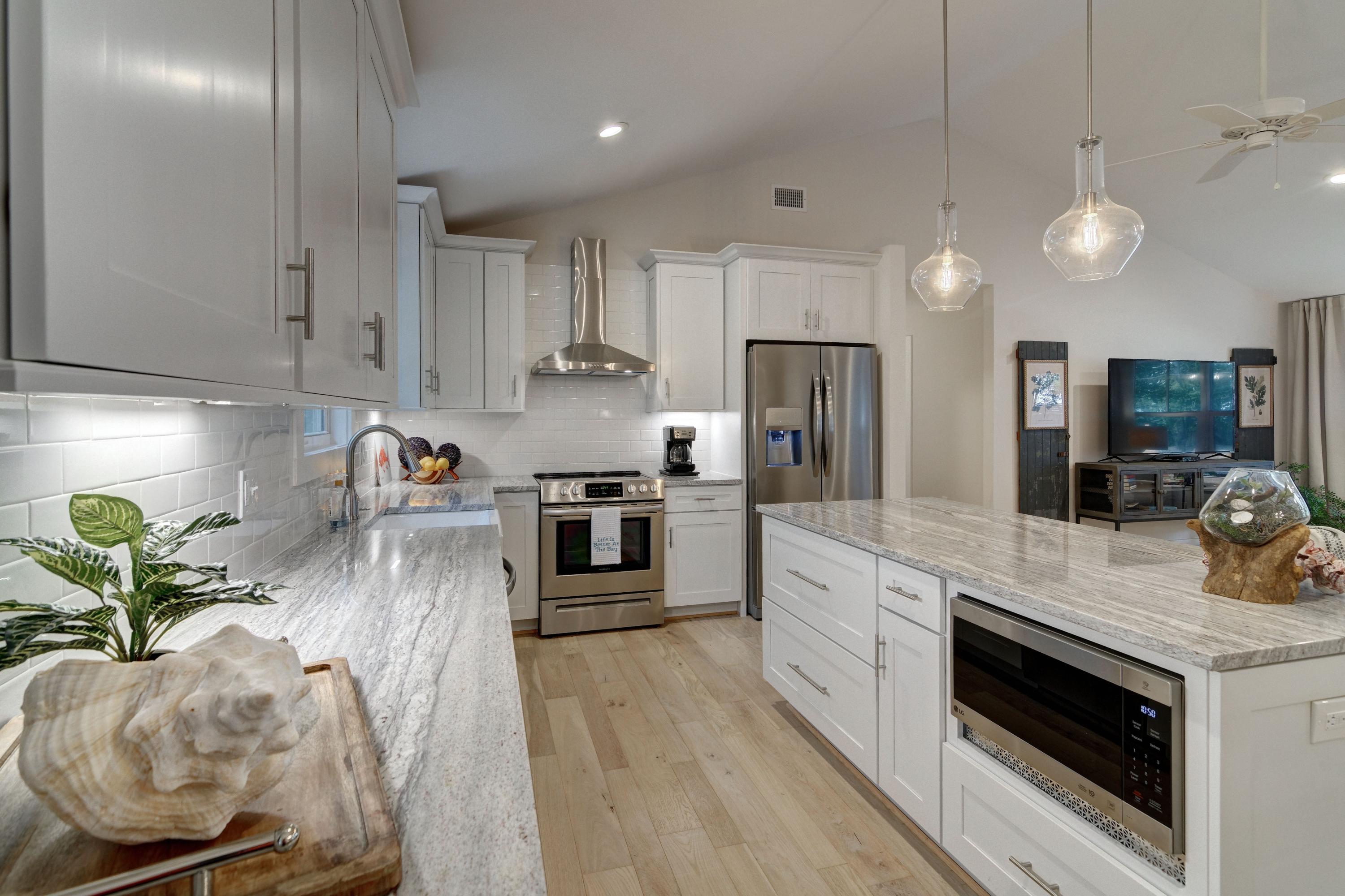 BAYSIDE HEIGHTS RANCHETTES - Residential