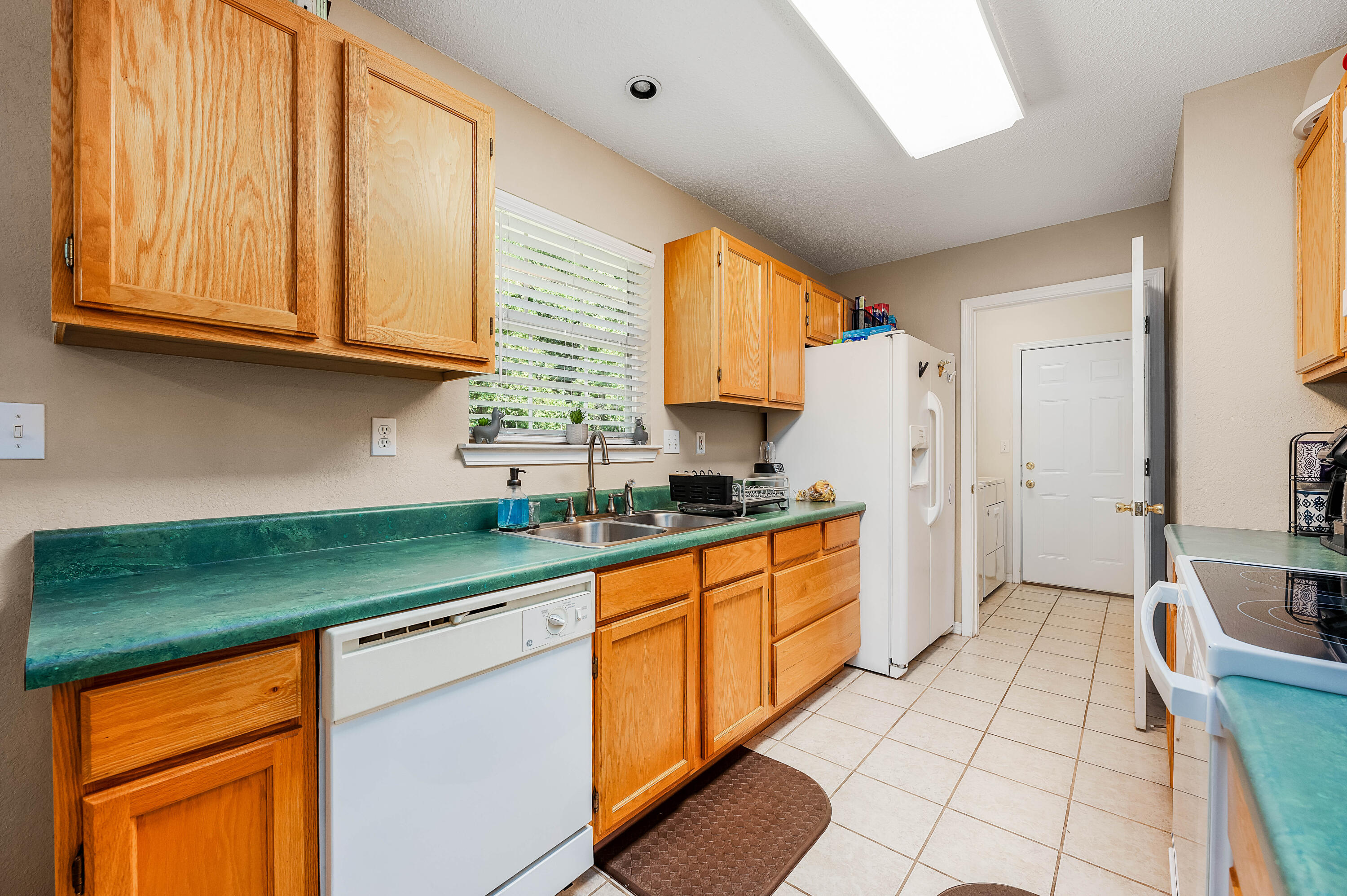 WINDING CREEK EST PH III LOT 41 BLK A - Residential