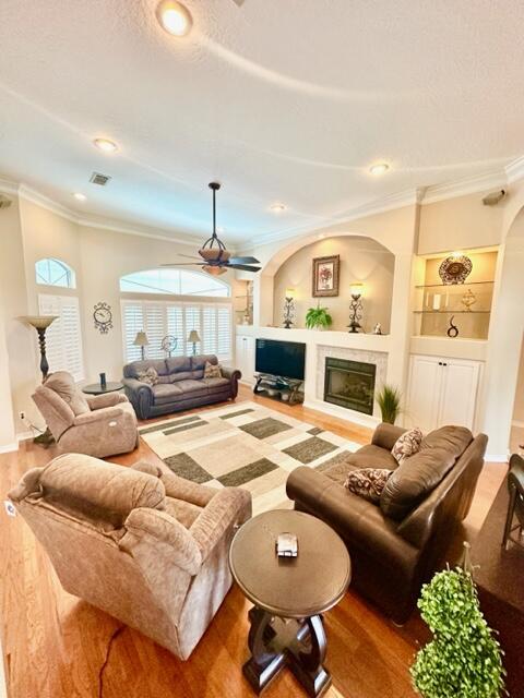 BRIDGEPORT COLONY - Residential