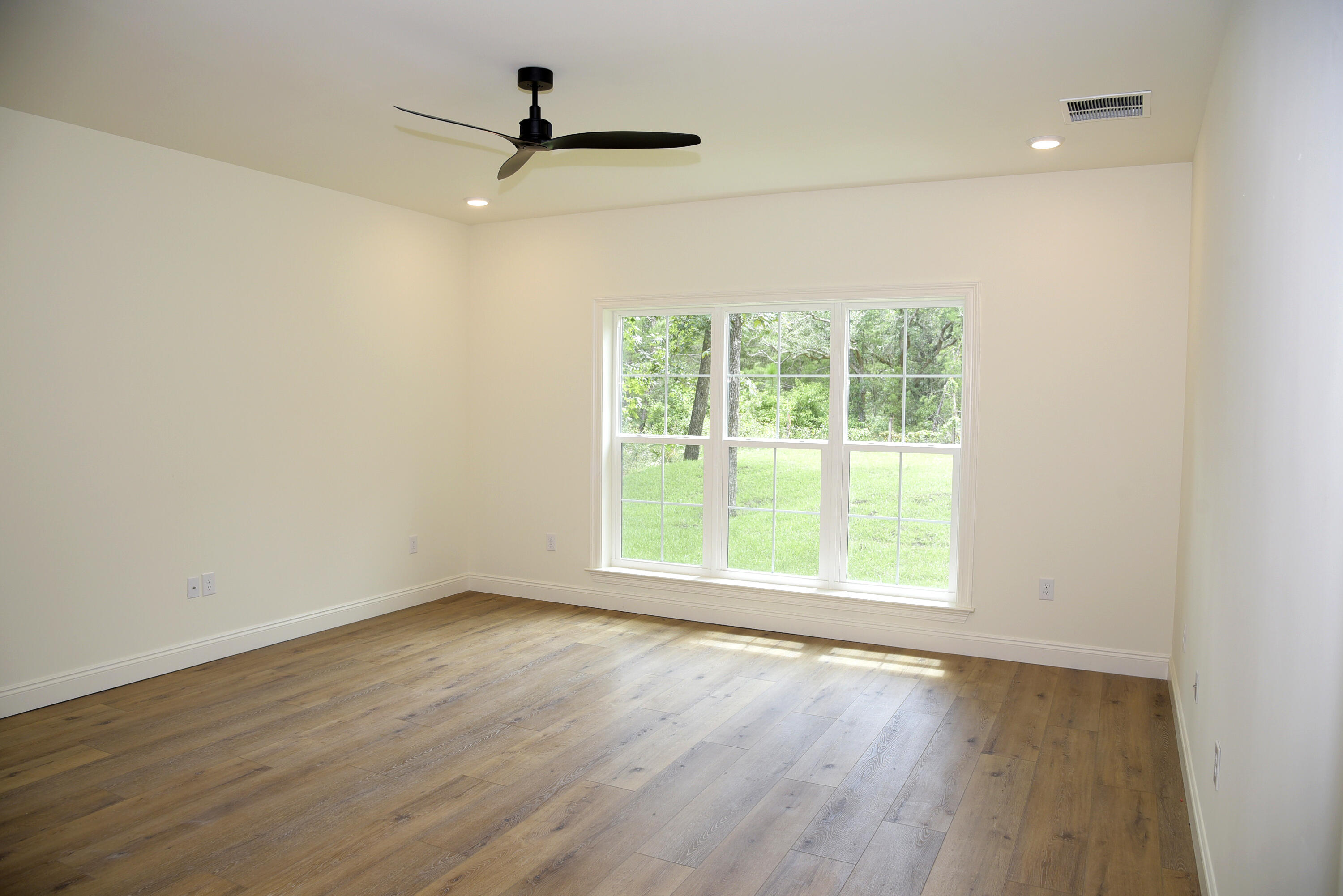 CEDAR BEACH - Residential Lease