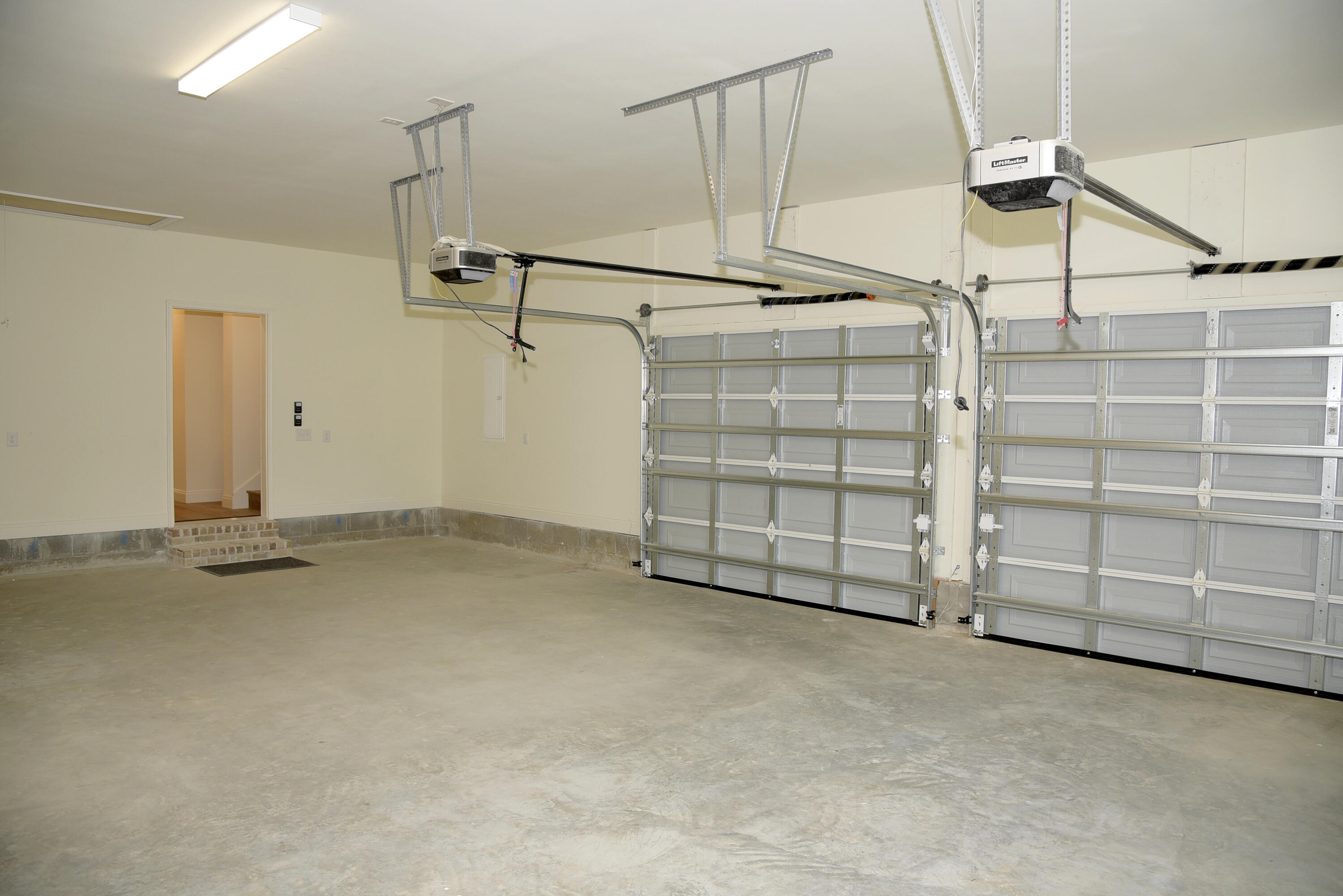 CEDAR BEACH - Residential Lease