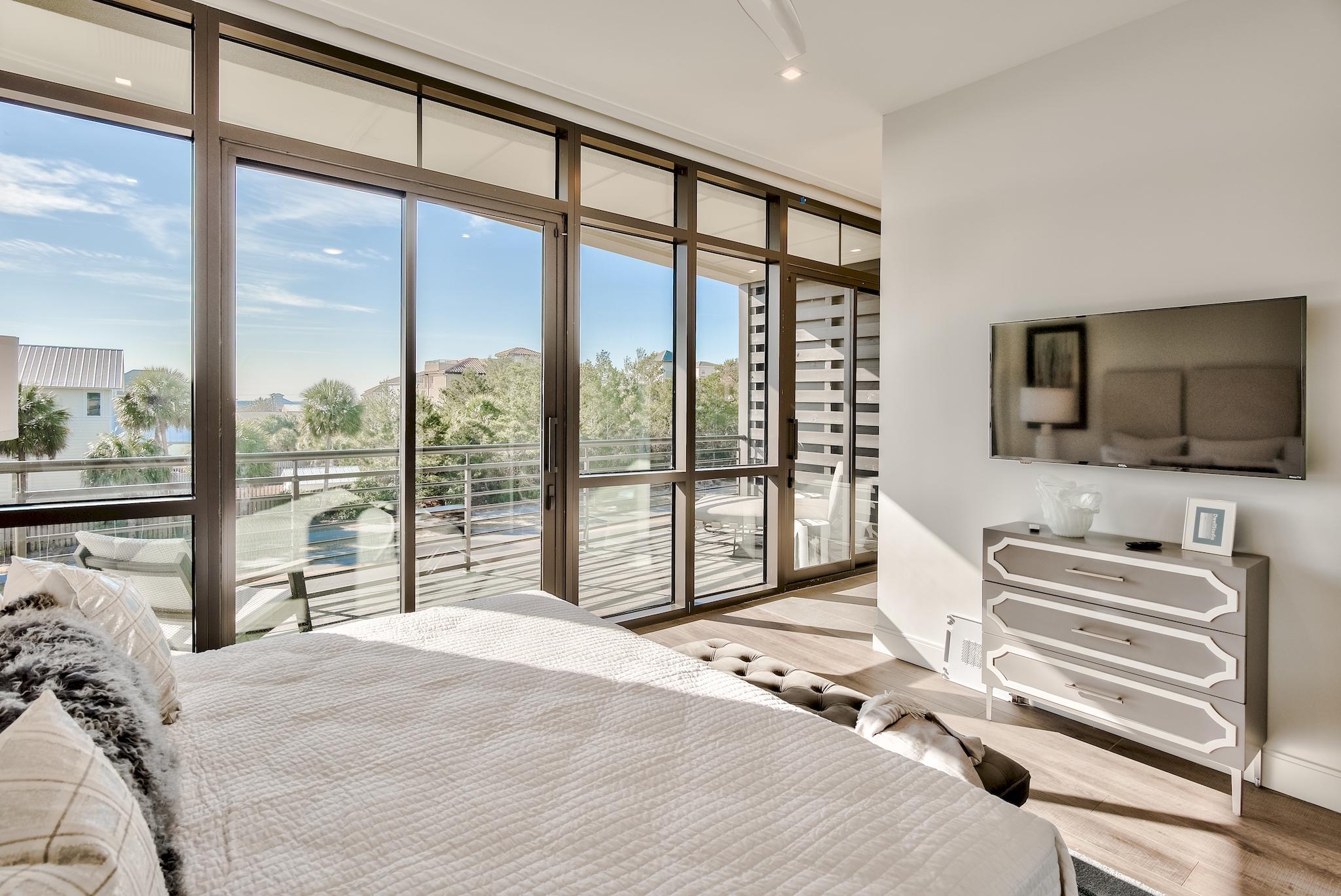 CREST DEVELOPMENT - Residential