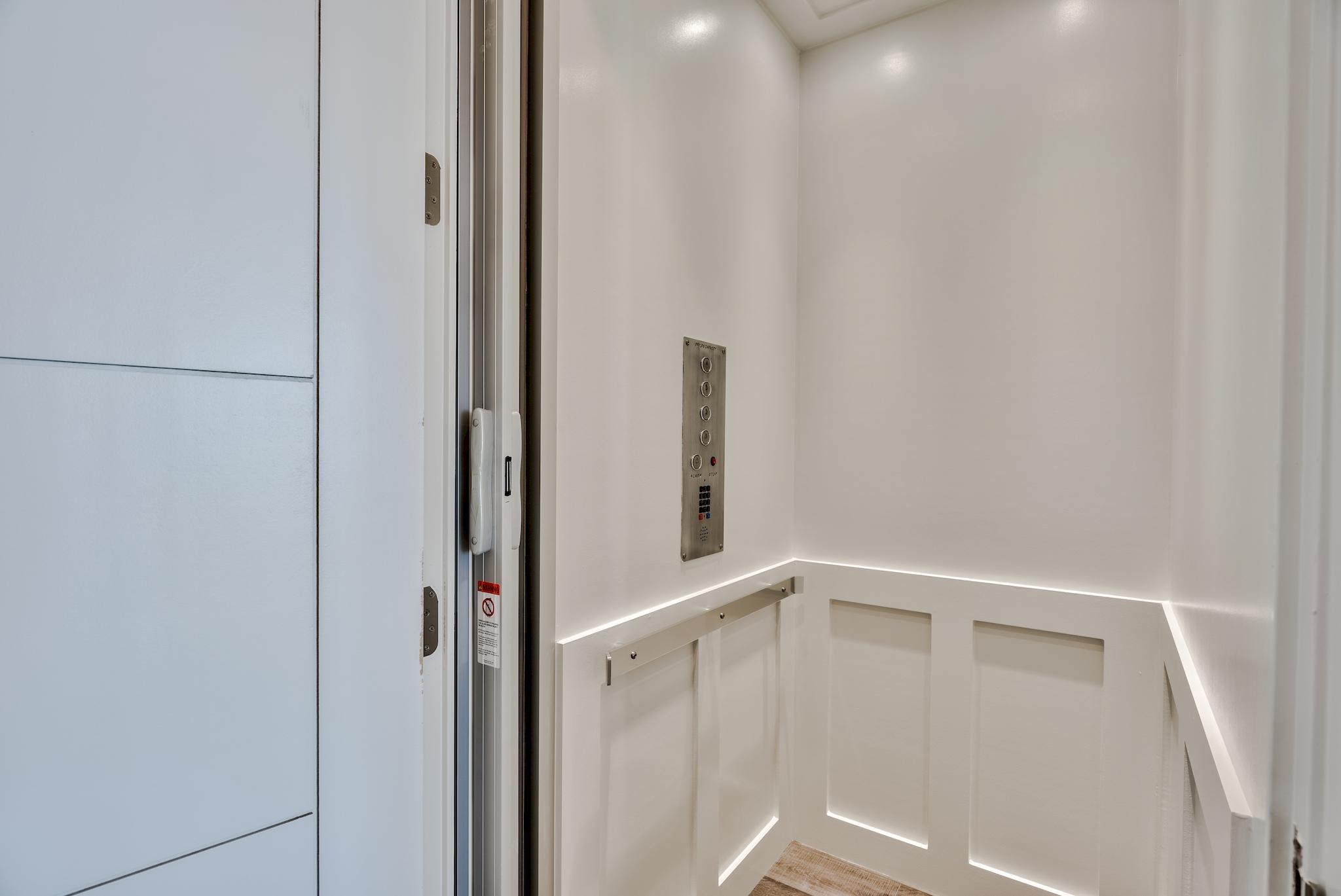 CREST DEVELOPMENT - Residential