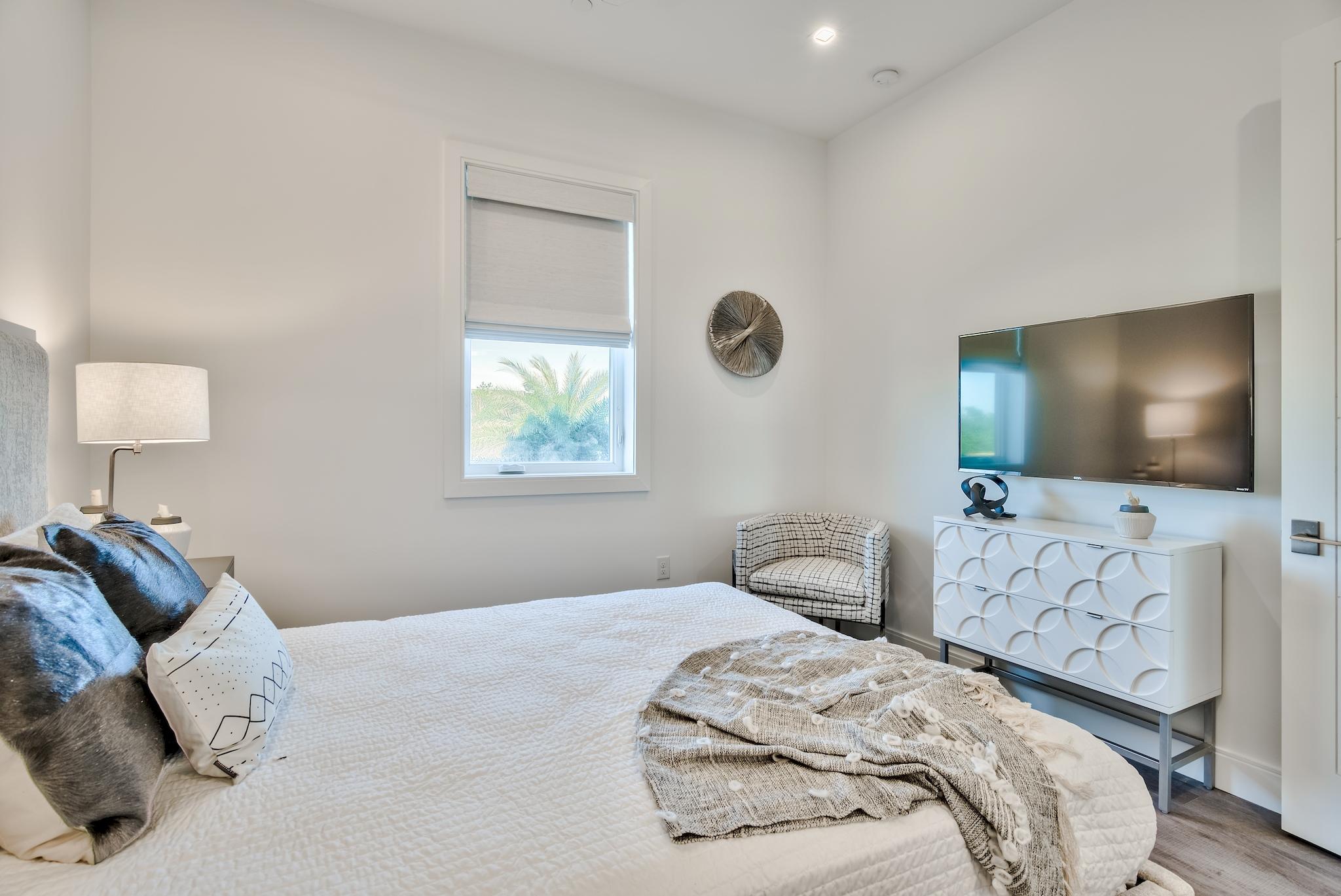 CREST DEVELOPMENT - Residential