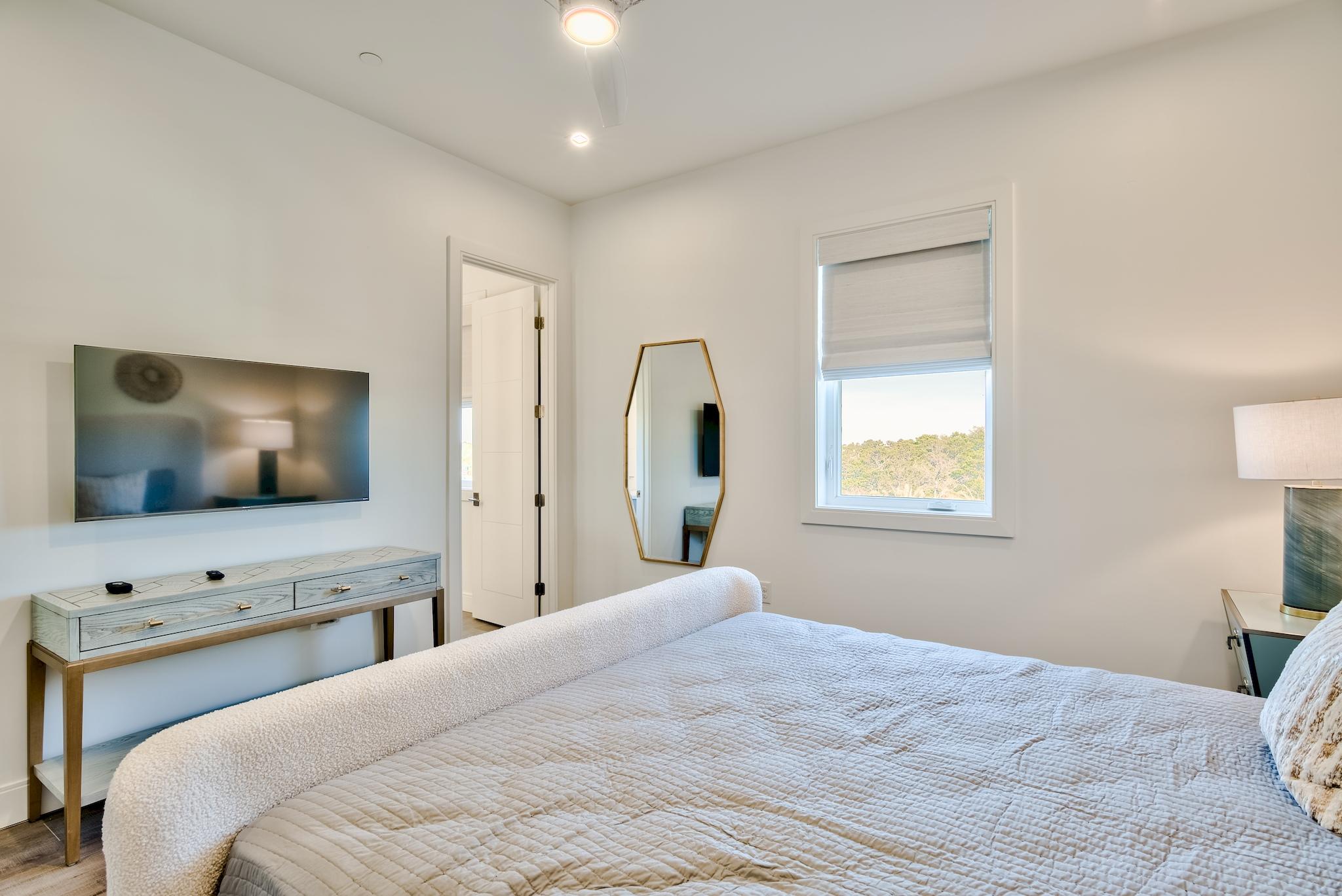 CREST DEVELOPMENT - Residential