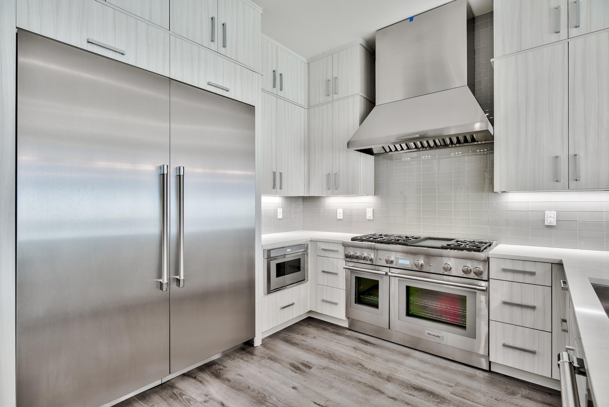CREST DEVELOPMENT - Residential