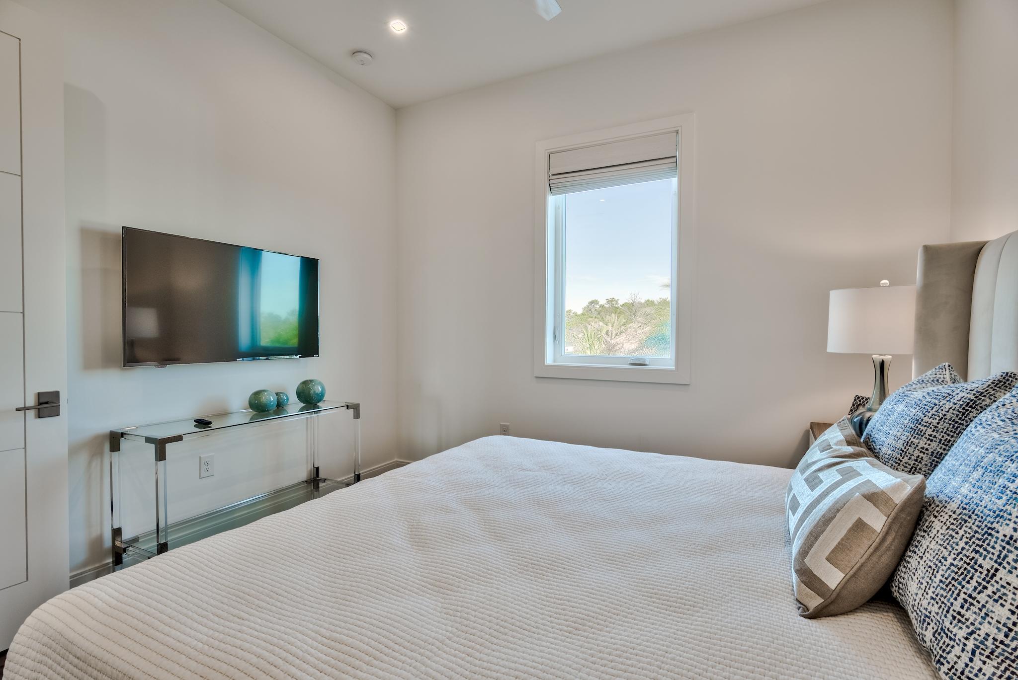 CREST DEVELOPMENT - Residential