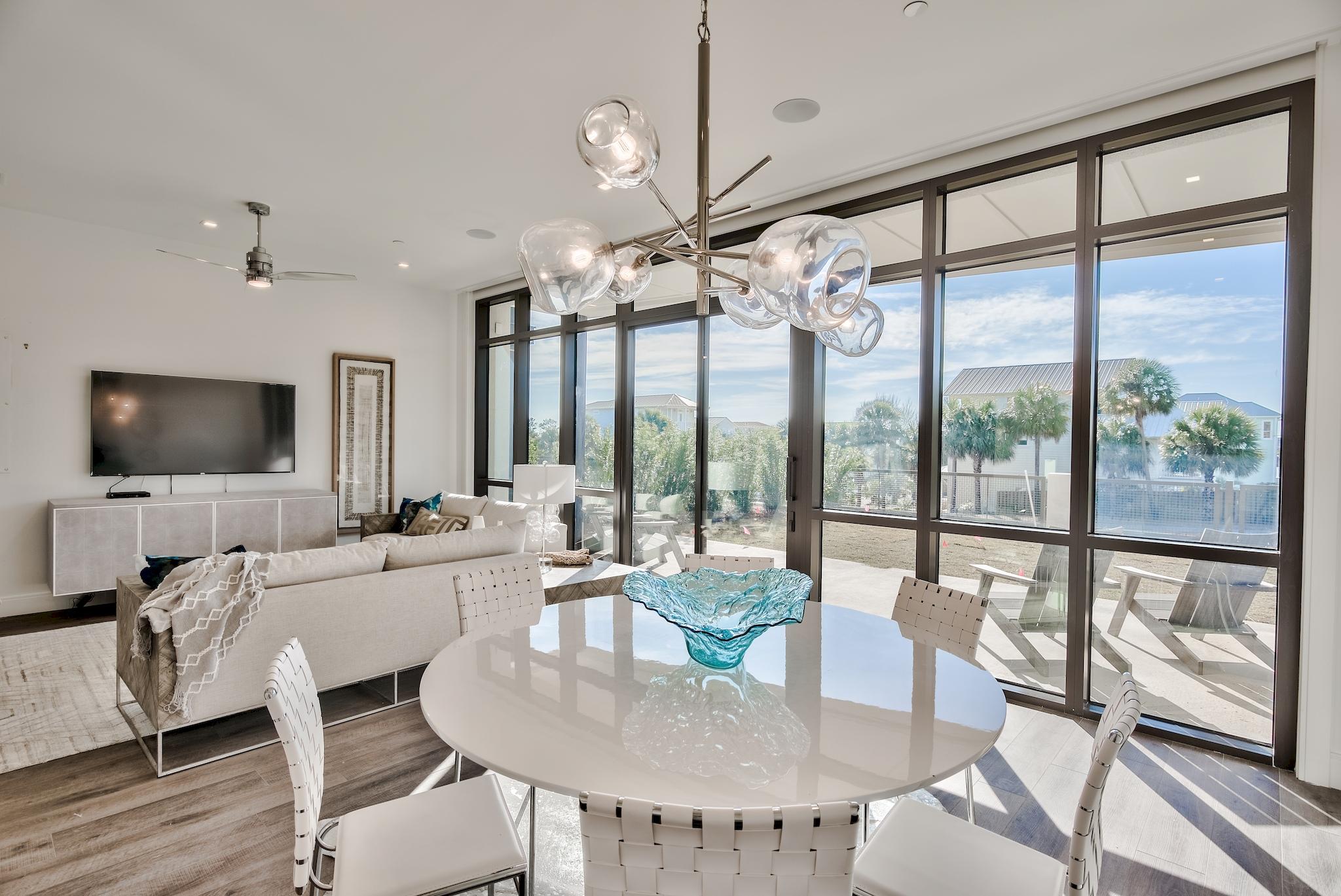 CREST DEVELOPMENT - Residential