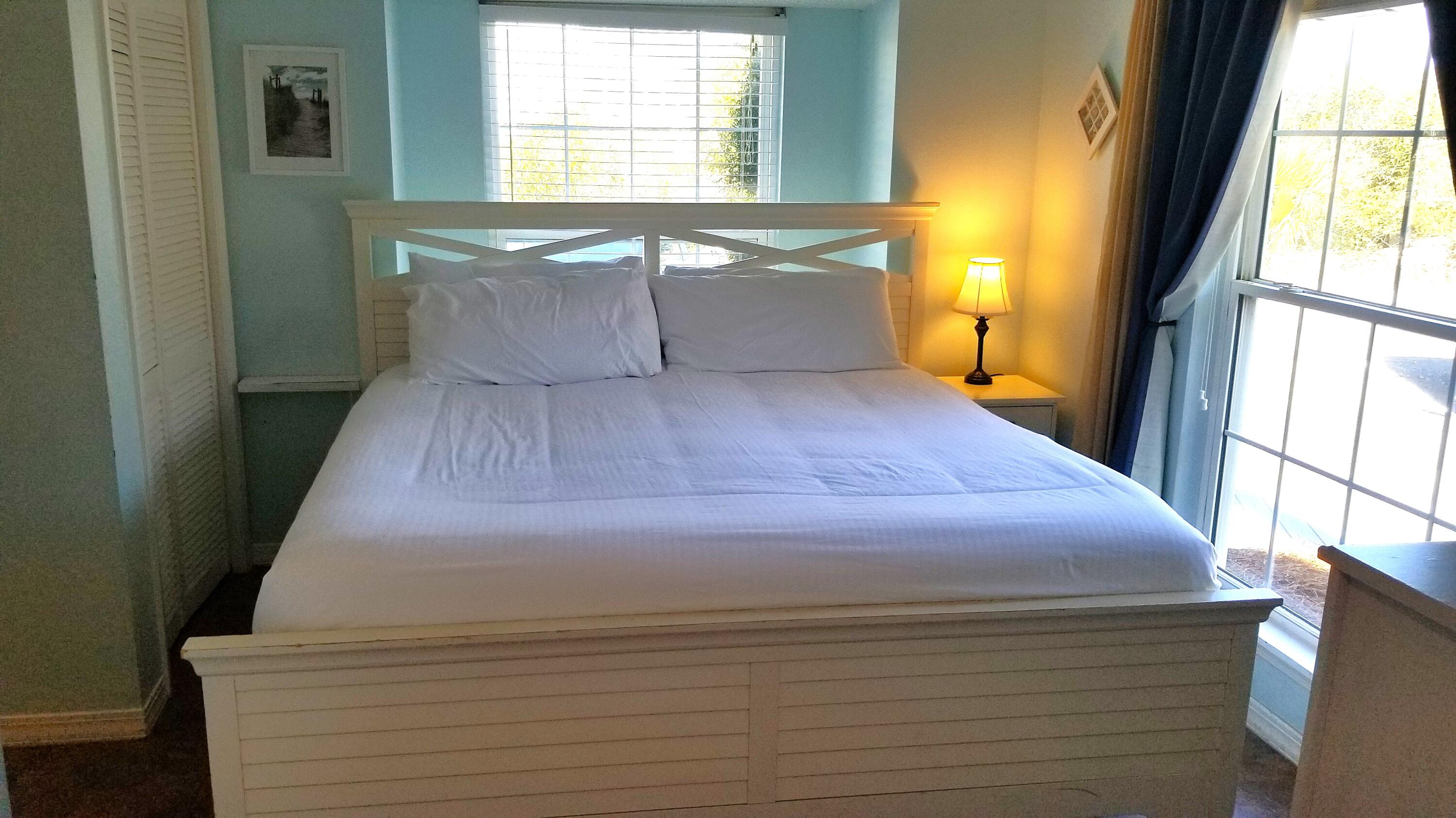 SUMMER BREEZE CONDO - Residential