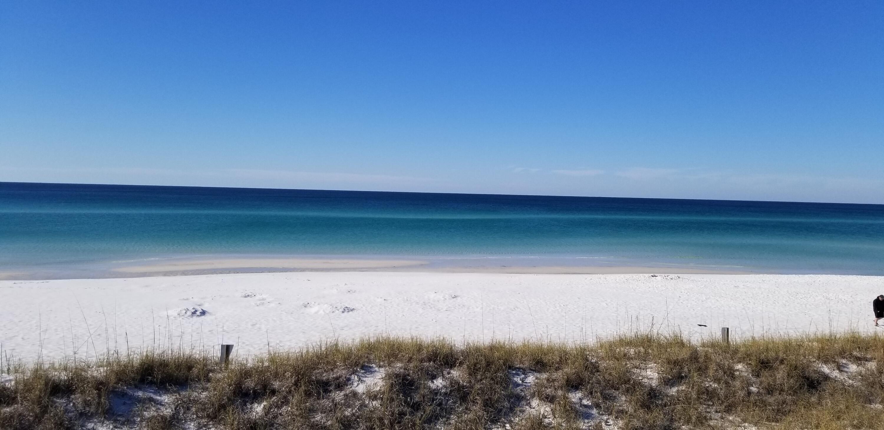 SUMMER BREEZE CONDO - Residential