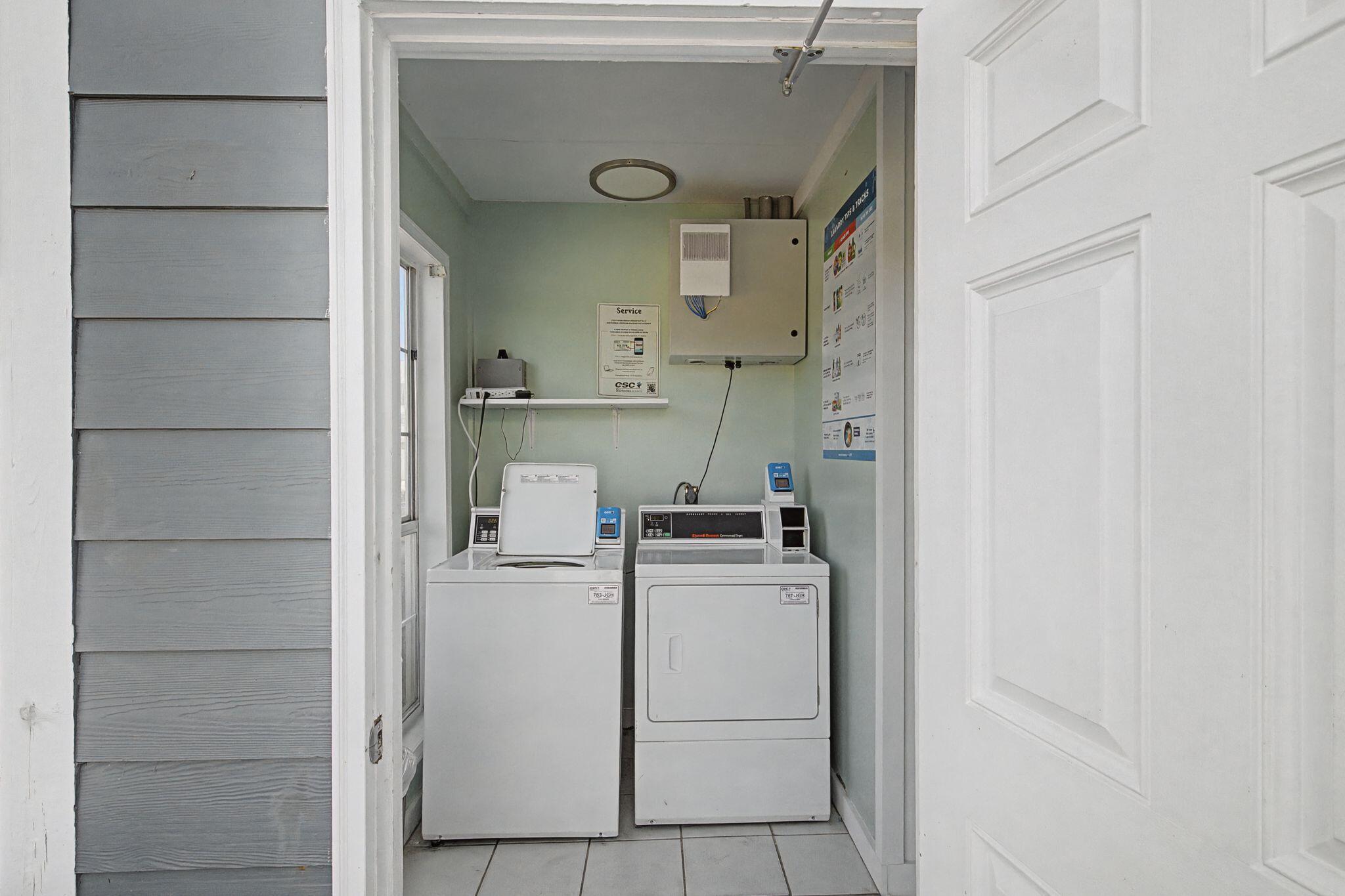 SUMMER BREEZE CONDO - Residential