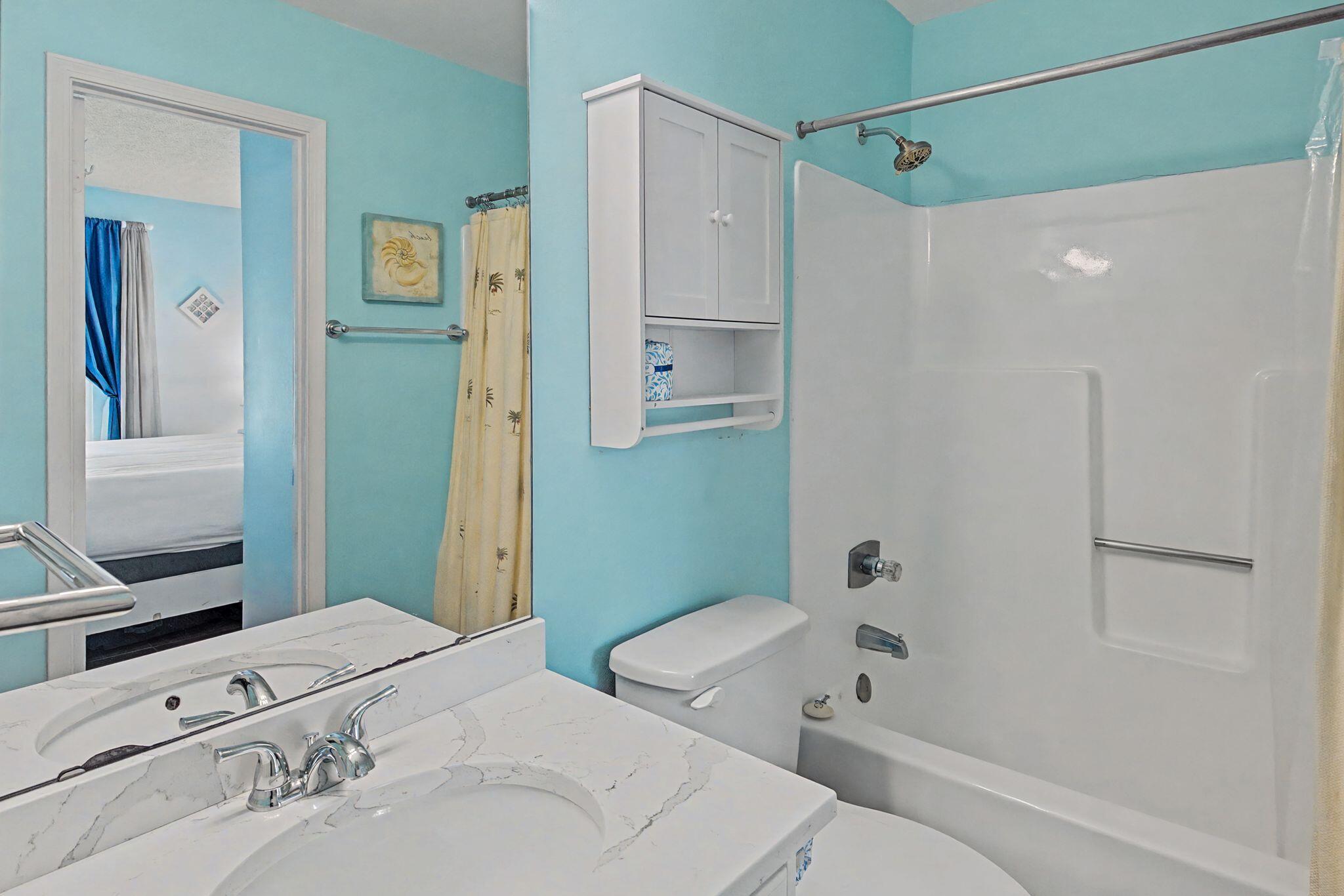 SUMMER BREEZE CONDO - Residential