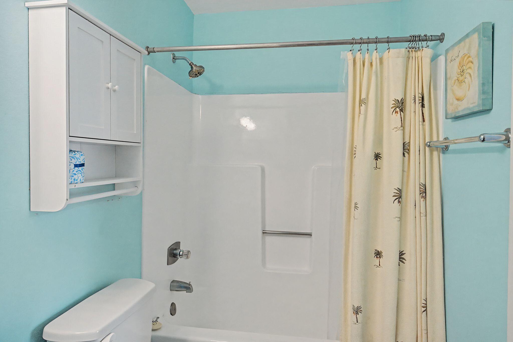 SUMMER BREEZE CONDO - Residential