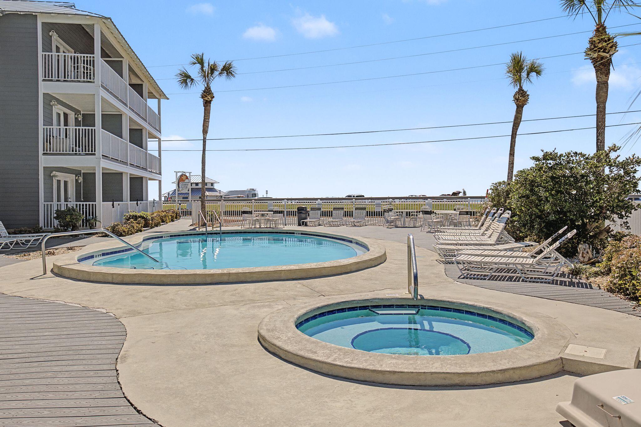 SUMMER BREEZE CONDO - Residential