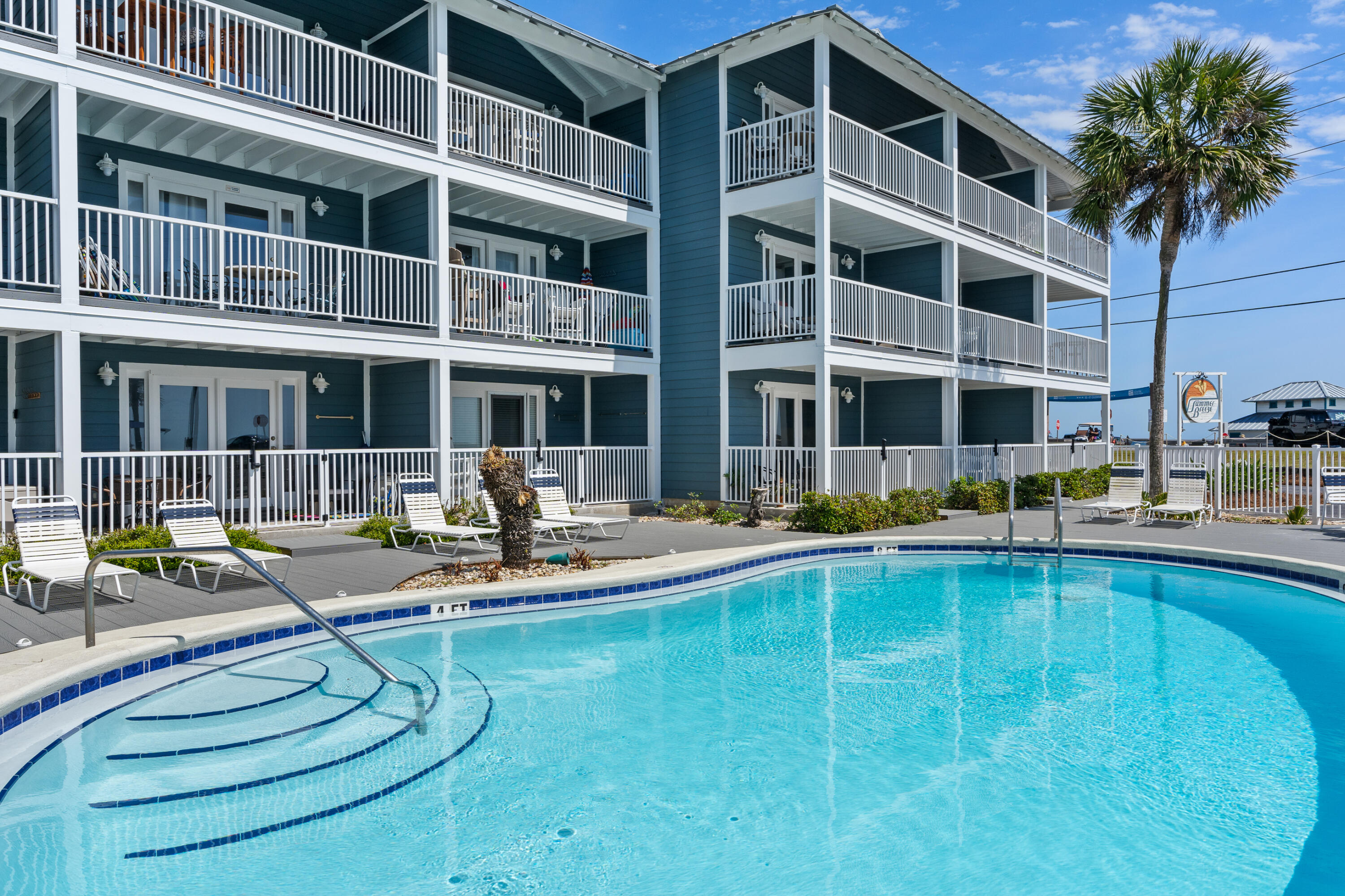 SUMMER BREEZE CONDO - Residential