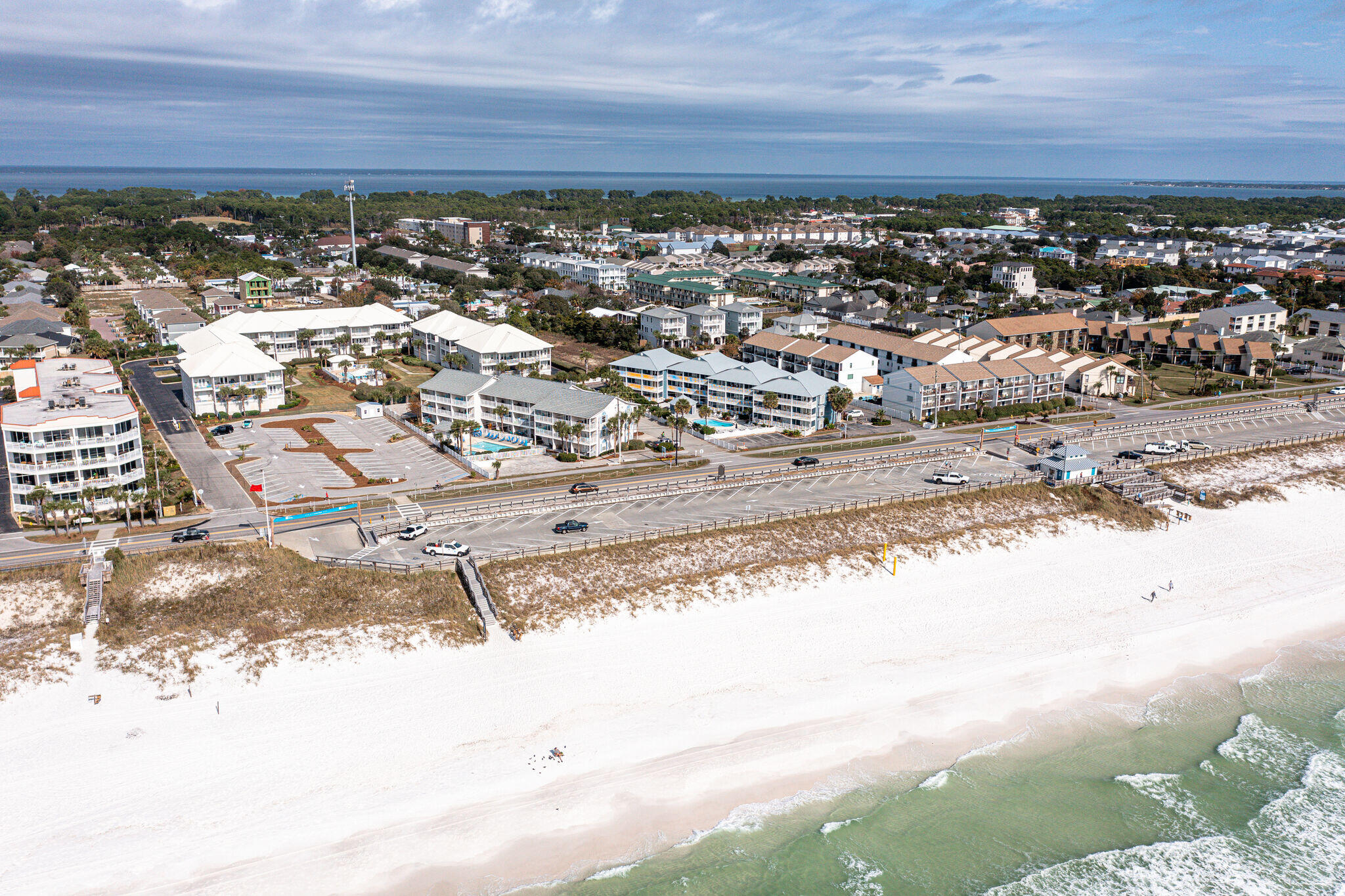 SUMMER BREEZE CONDO - Residential