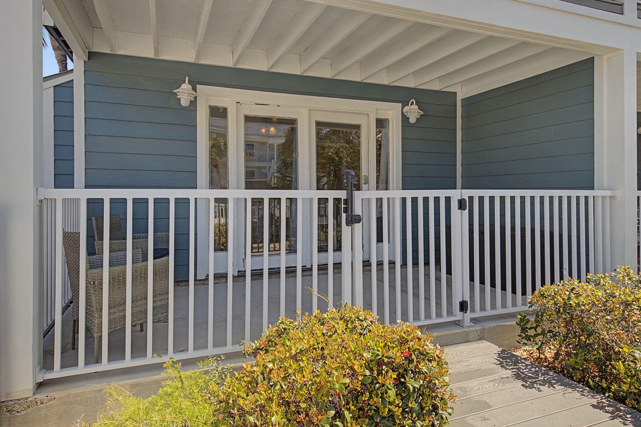 SUMMER BREEZE CONDO - Residential