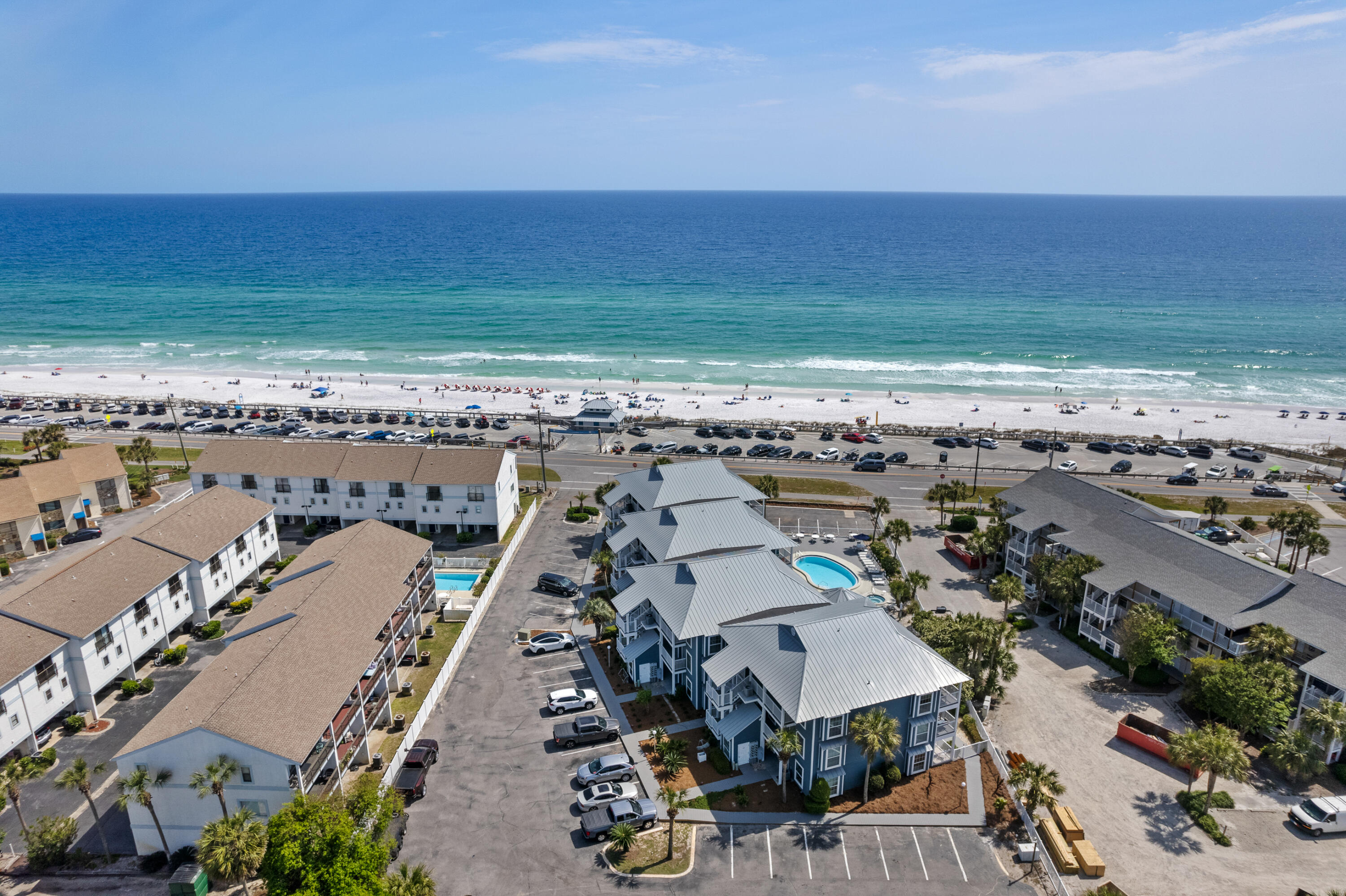 SUMMER BREEZE CONDO - Residential