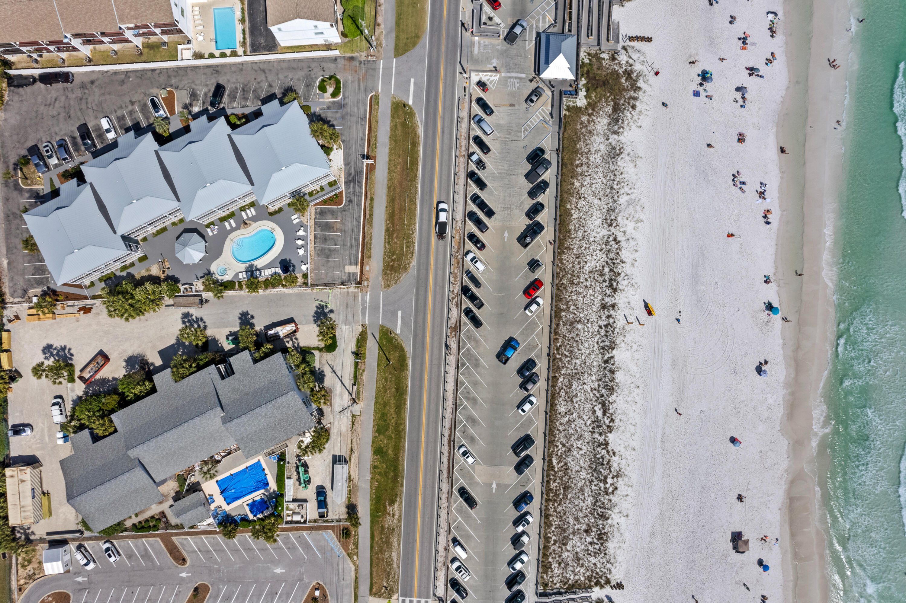 SUMMER BREEZE CONDO - Residential