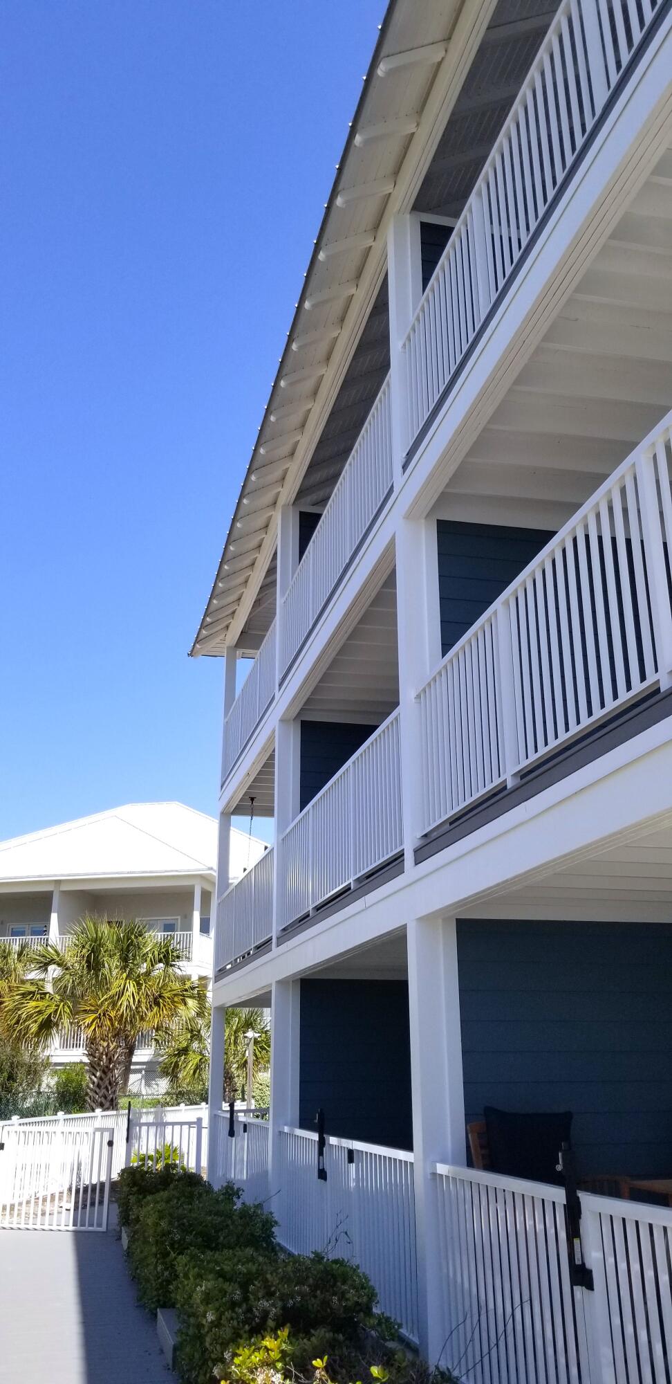 SUMMER BREEZE CONDO - Residential