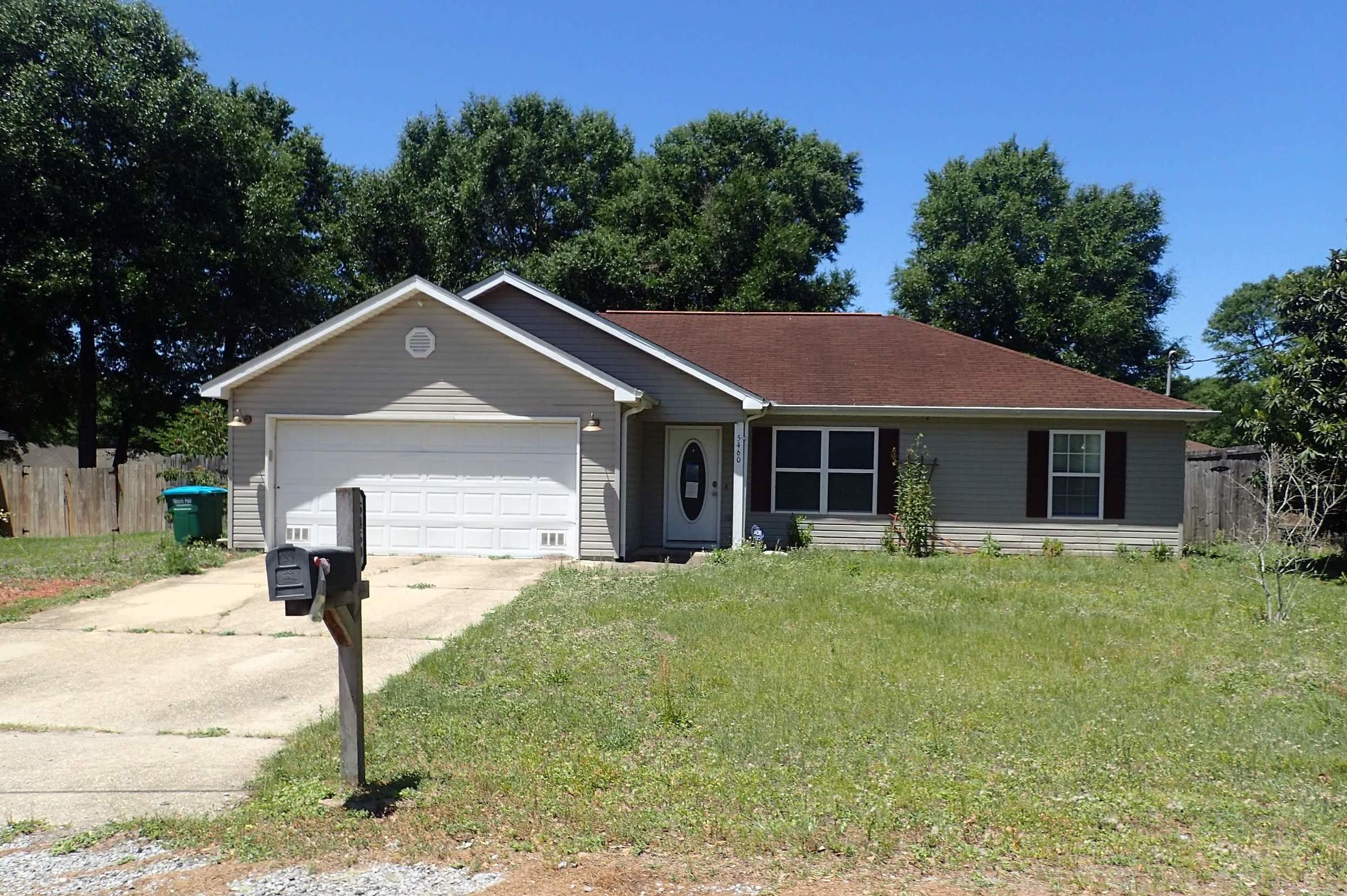 This Auction REO home is located in the heart of Crestview and just a few minutes drive to both north and south Crestview Amenities. With 3 bedrooms and 2 baths, this 1262sf home was built in 2002 and has fenced back yard, 2 car garage and vinyl siding. Home has tile throughout. Due to property condition, property will not qualify for most financing. Call today to set up your viewing.